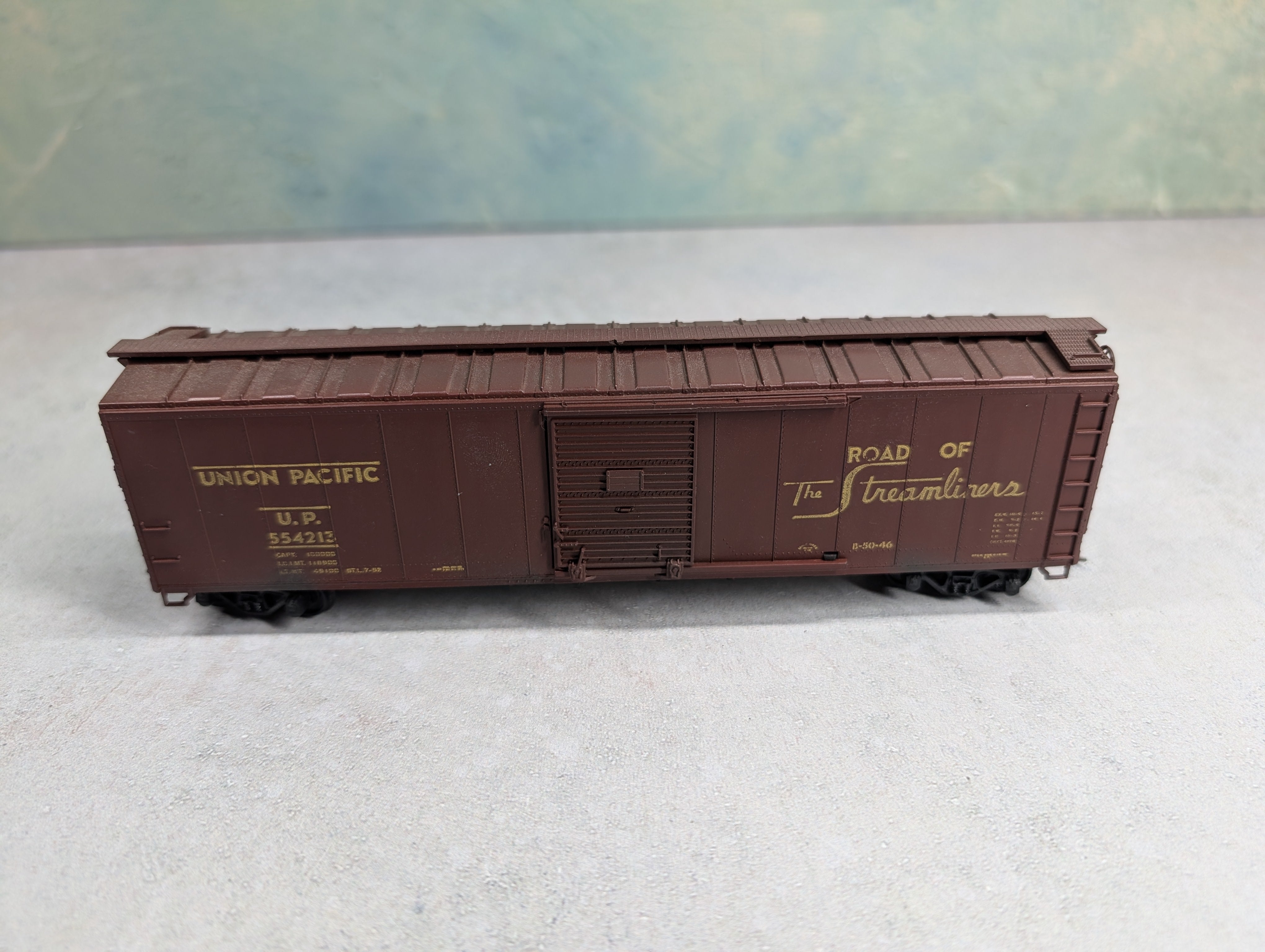 USED Athearn HO Scale 50' Box Car Union Pacific UP #554213 Weathered