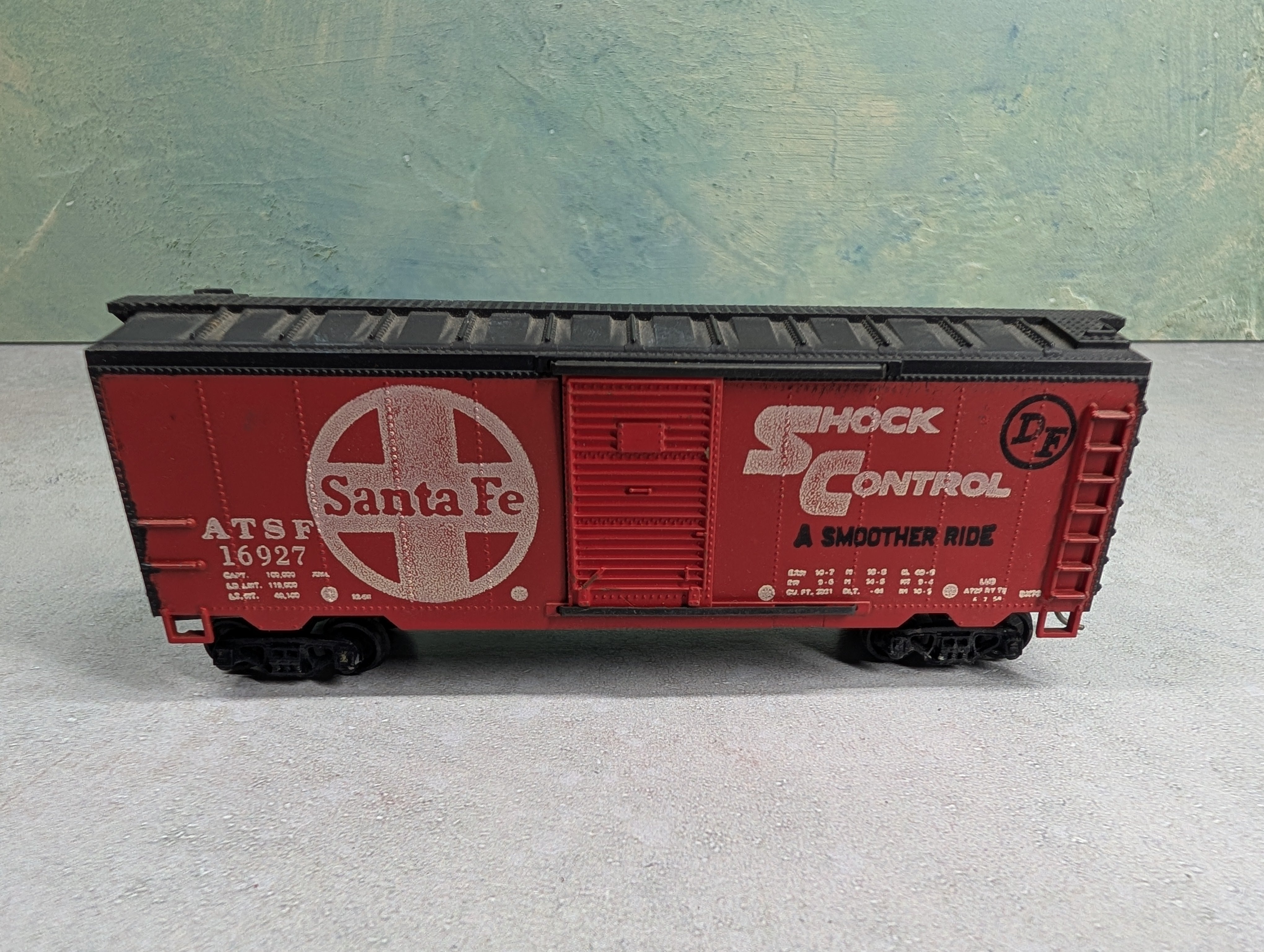 USED Varney HO Scale 40' Box Car Santa Fe ATSF #16927