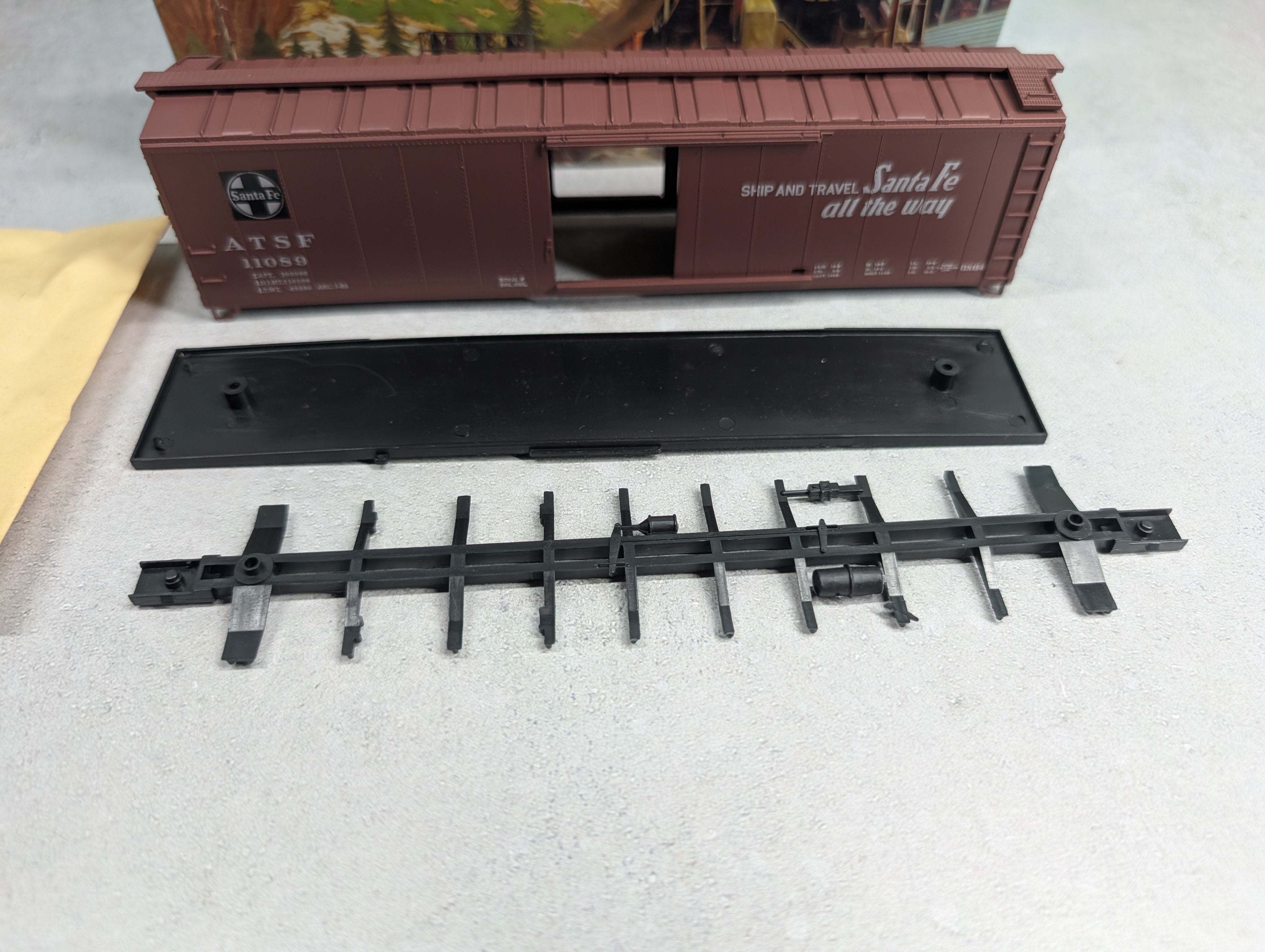 USED Athearn HO Scale 50' Box Car KIT