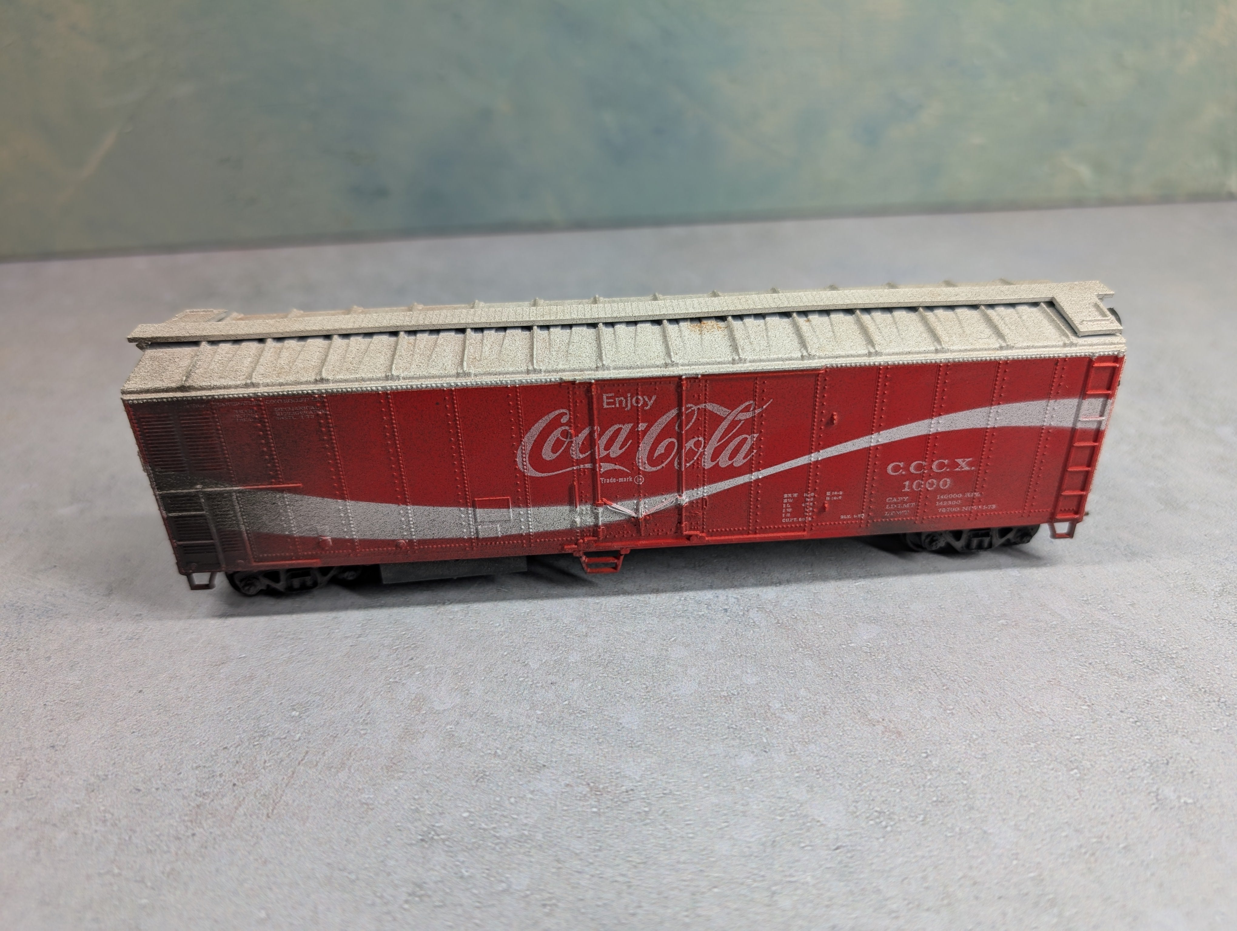 USED Athearn HO Scale Coca-Cola Box Car CCCX 1000 Weathered