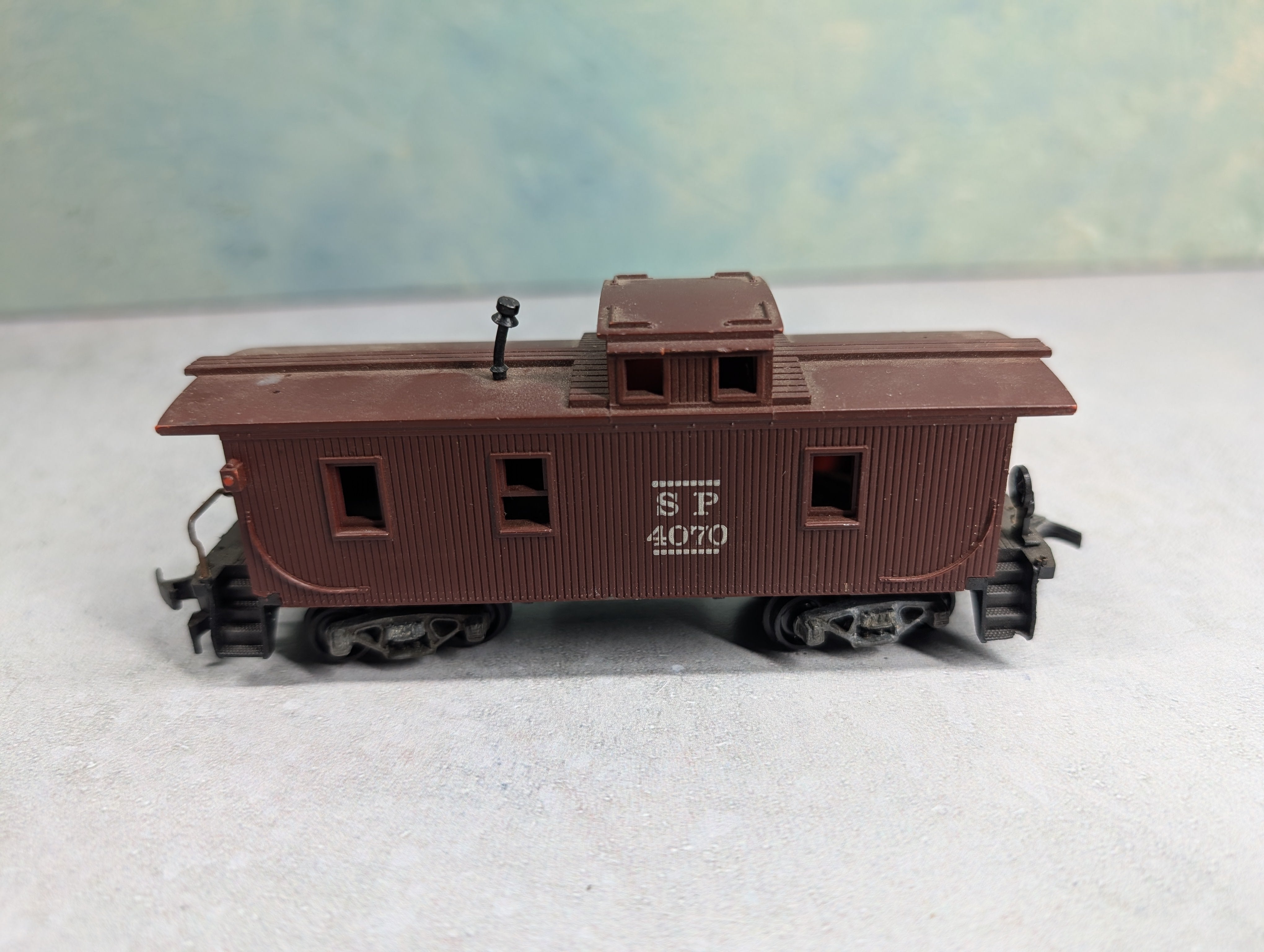 USED REVELL HO Scale Wooden Caboose Southern Pacific SP #4070