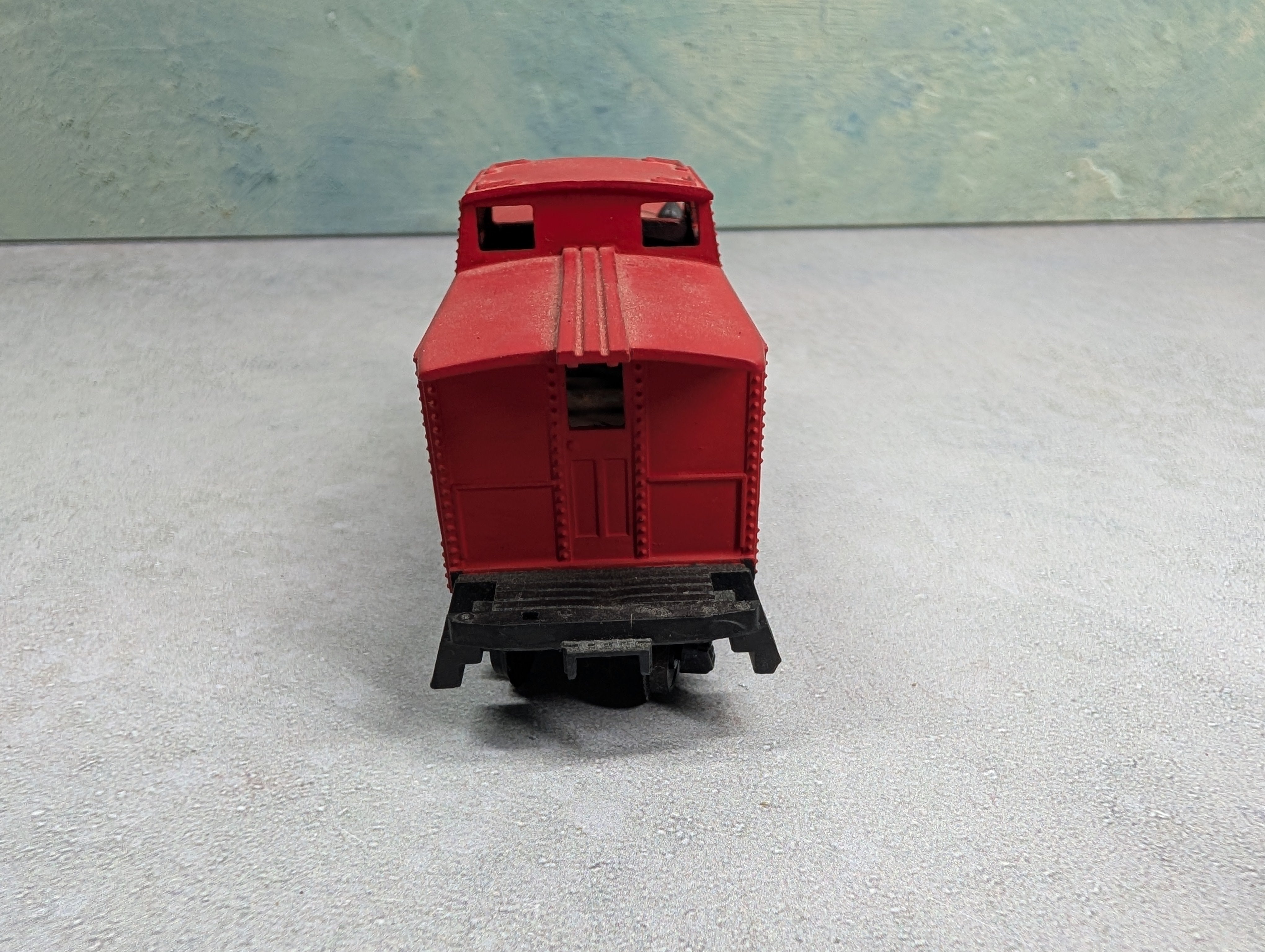 USED HO Scale Caboose Undecorated Red