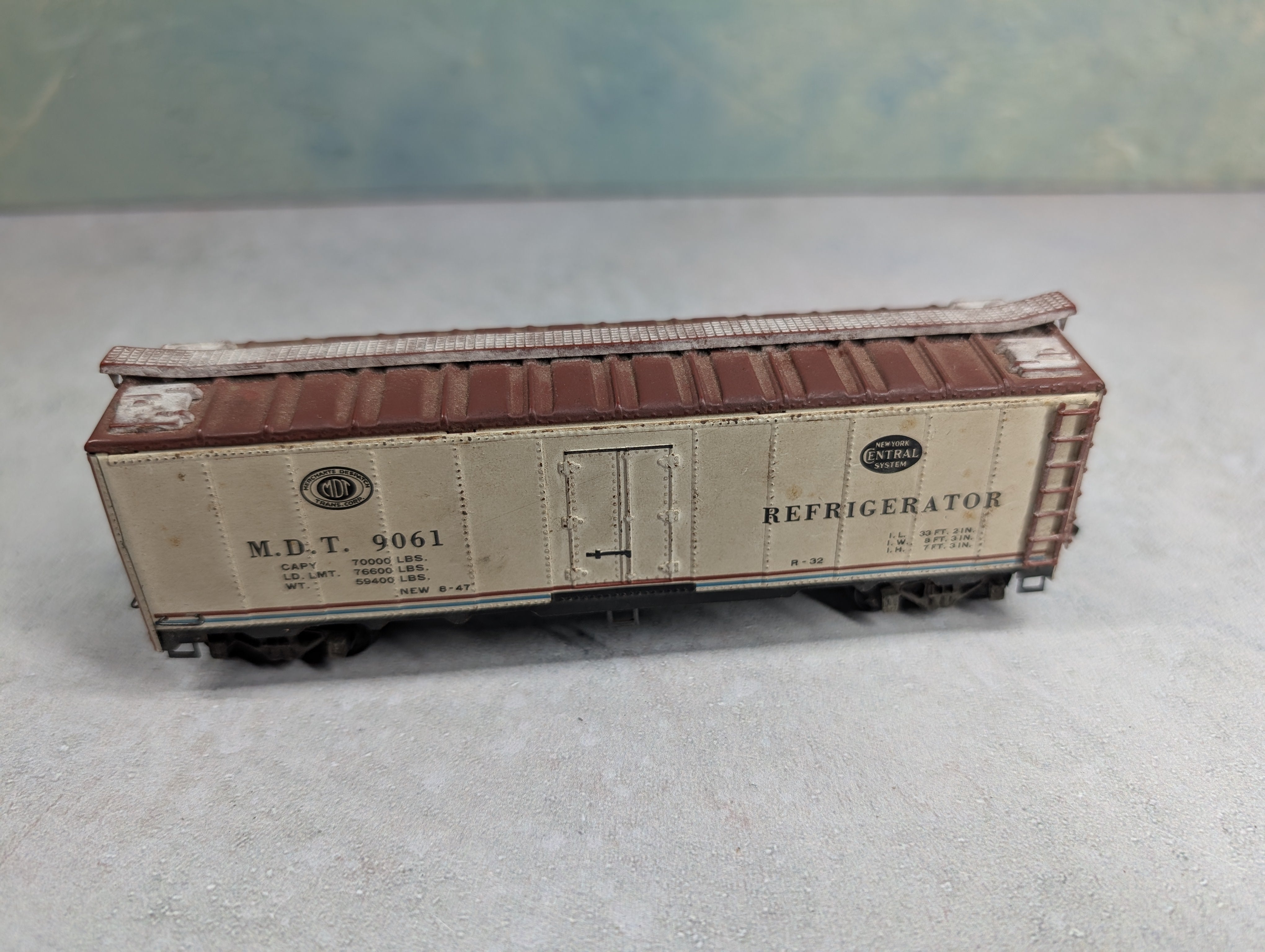 USED Varney HO Scale 40' Reefer Box Car Merchants Despatch MDT #9061