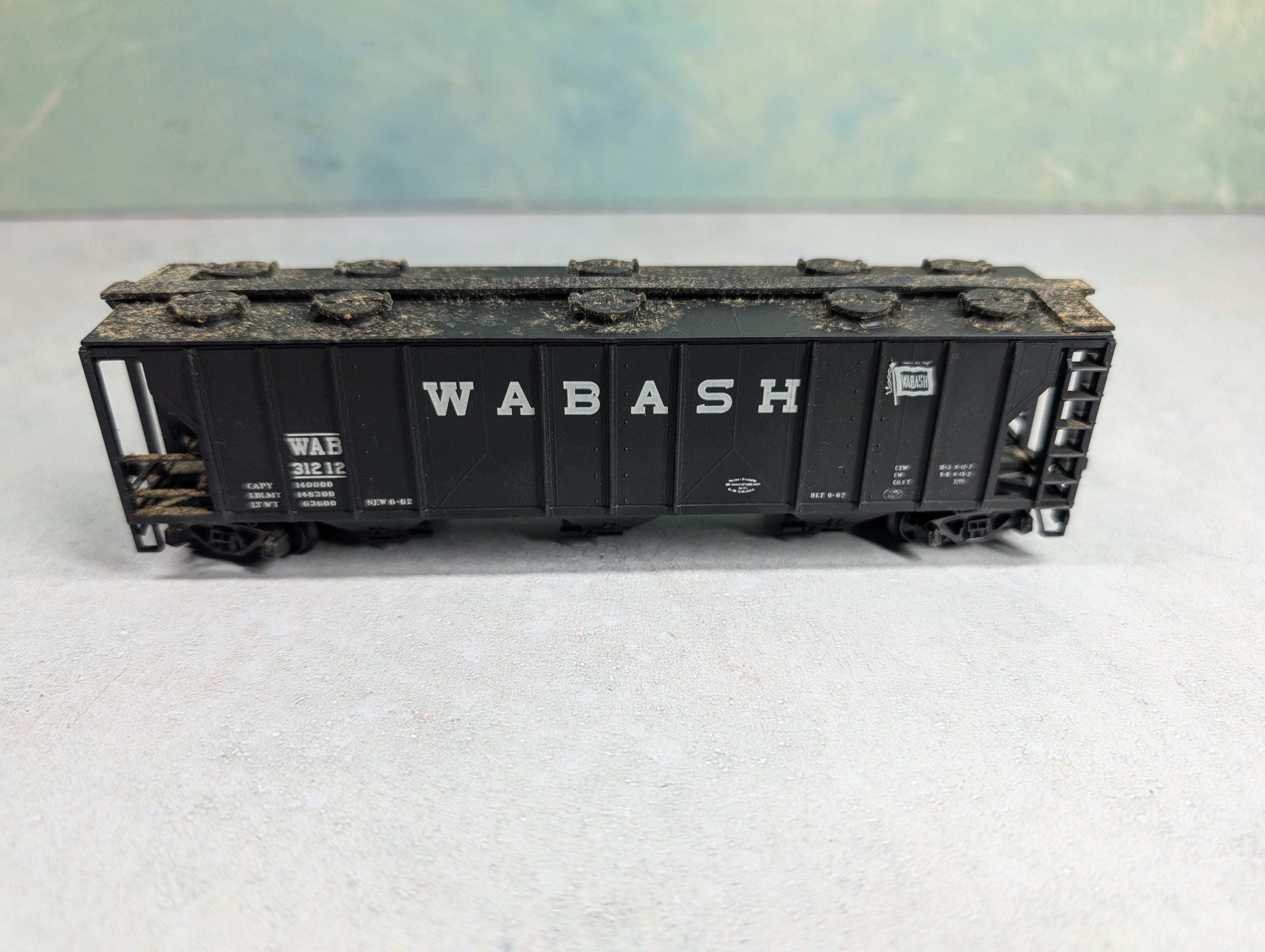 USED HO Scale Covered Hopper Wabash WAB #31212