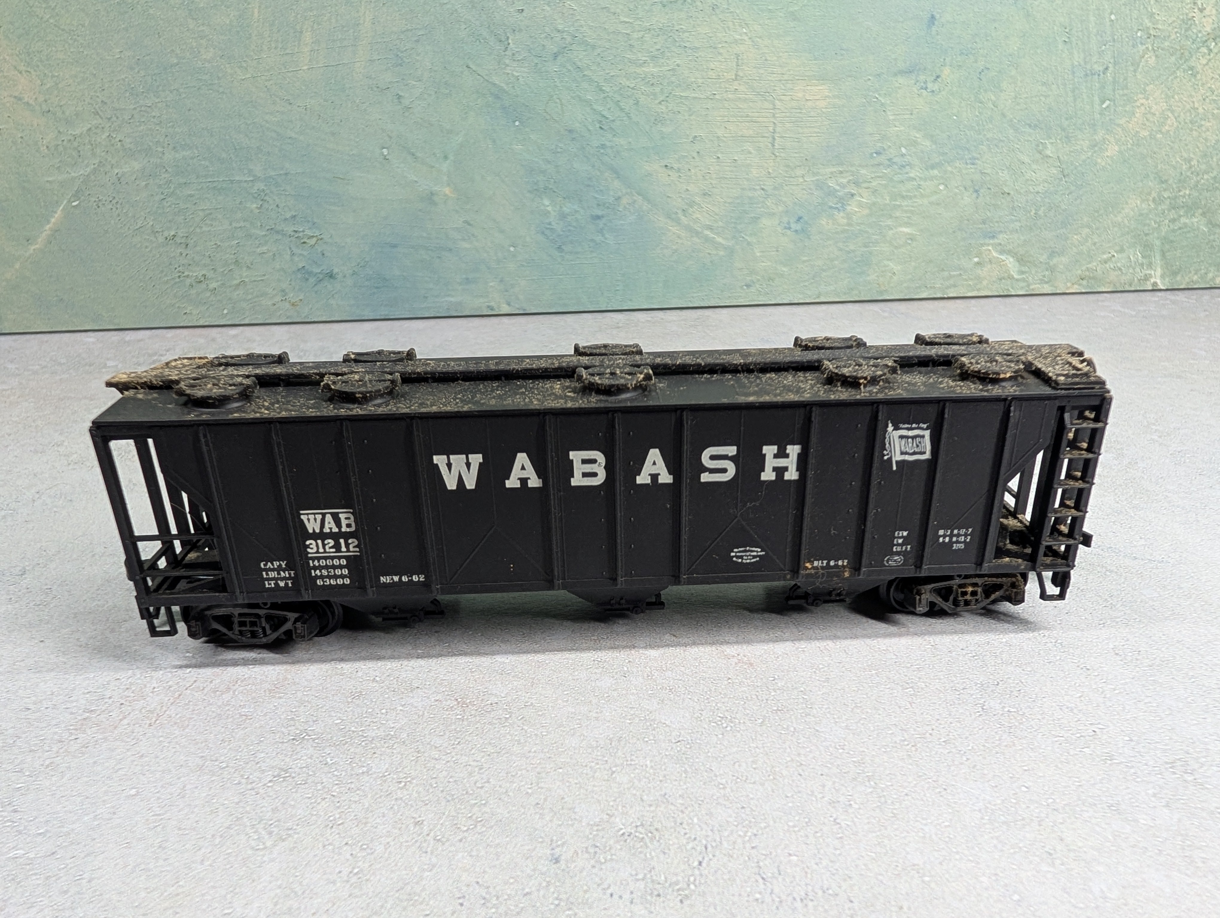 USED HO Scale Covered Hopper Wabash WAB #31212