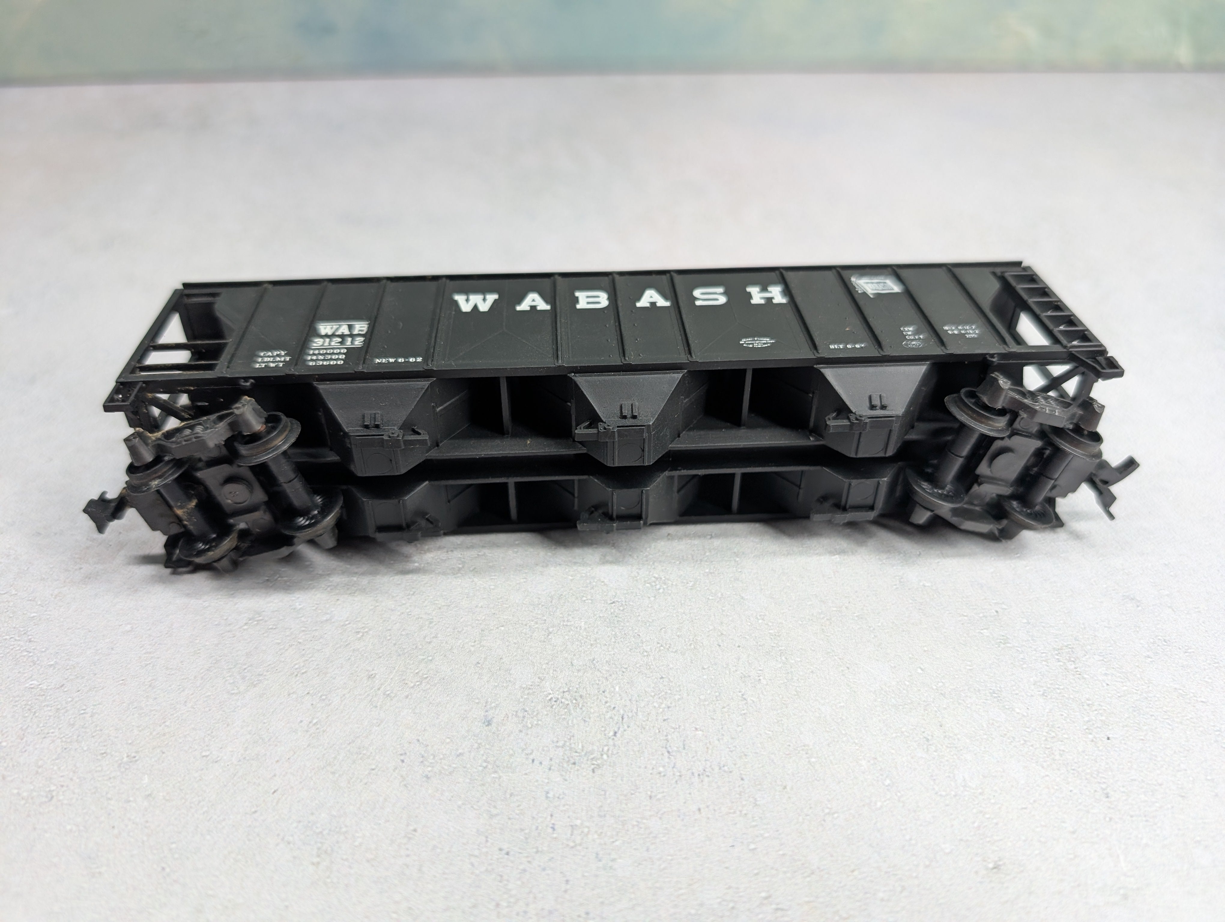 USED HO Scale Covered Hopper Wabash WAB #31212