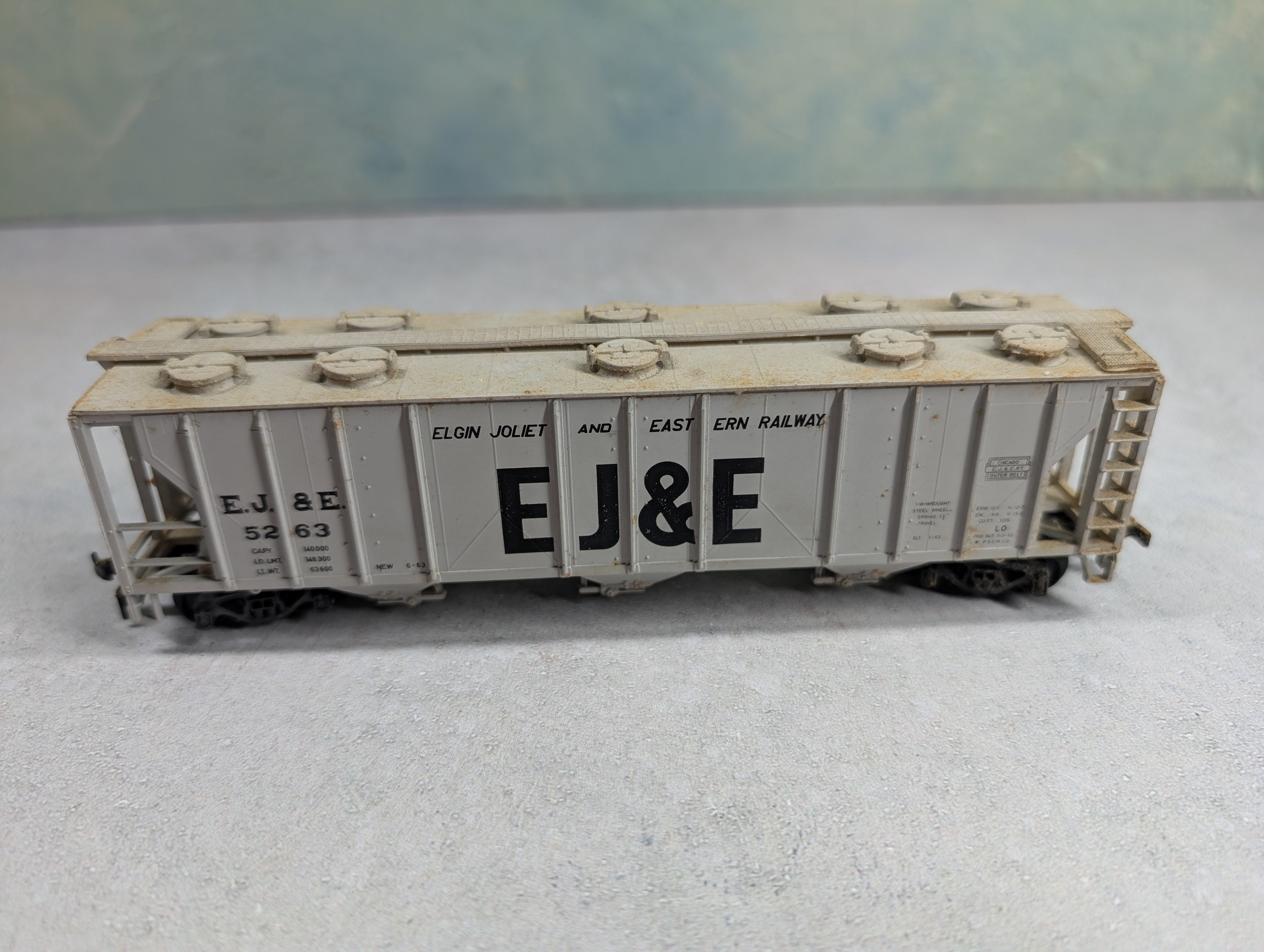 USED HO Scale Covered Hopper Elgin Joliet & Eastern EJ&E #5263