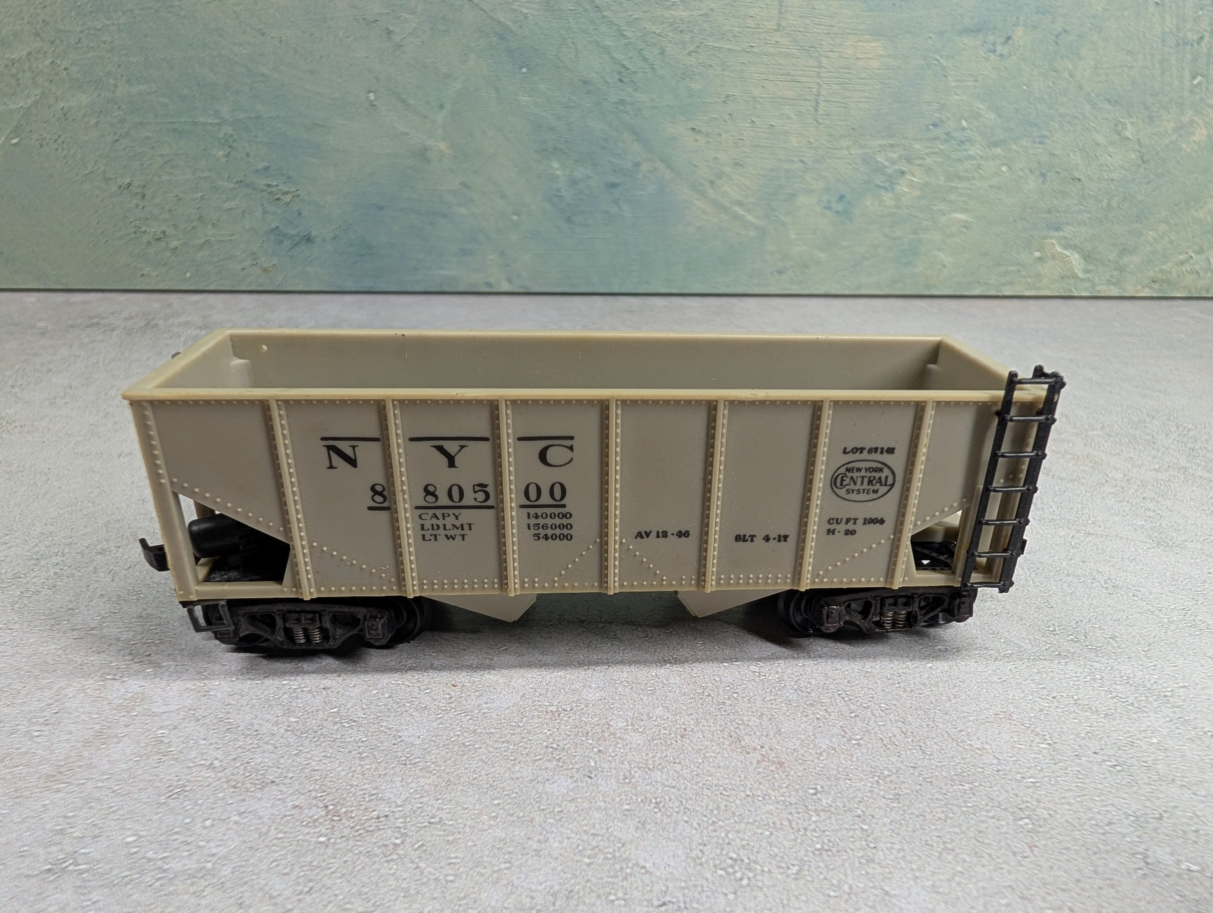 USED Varney HO Scale 2 Bay Open Hopper New York Central NYC #880500