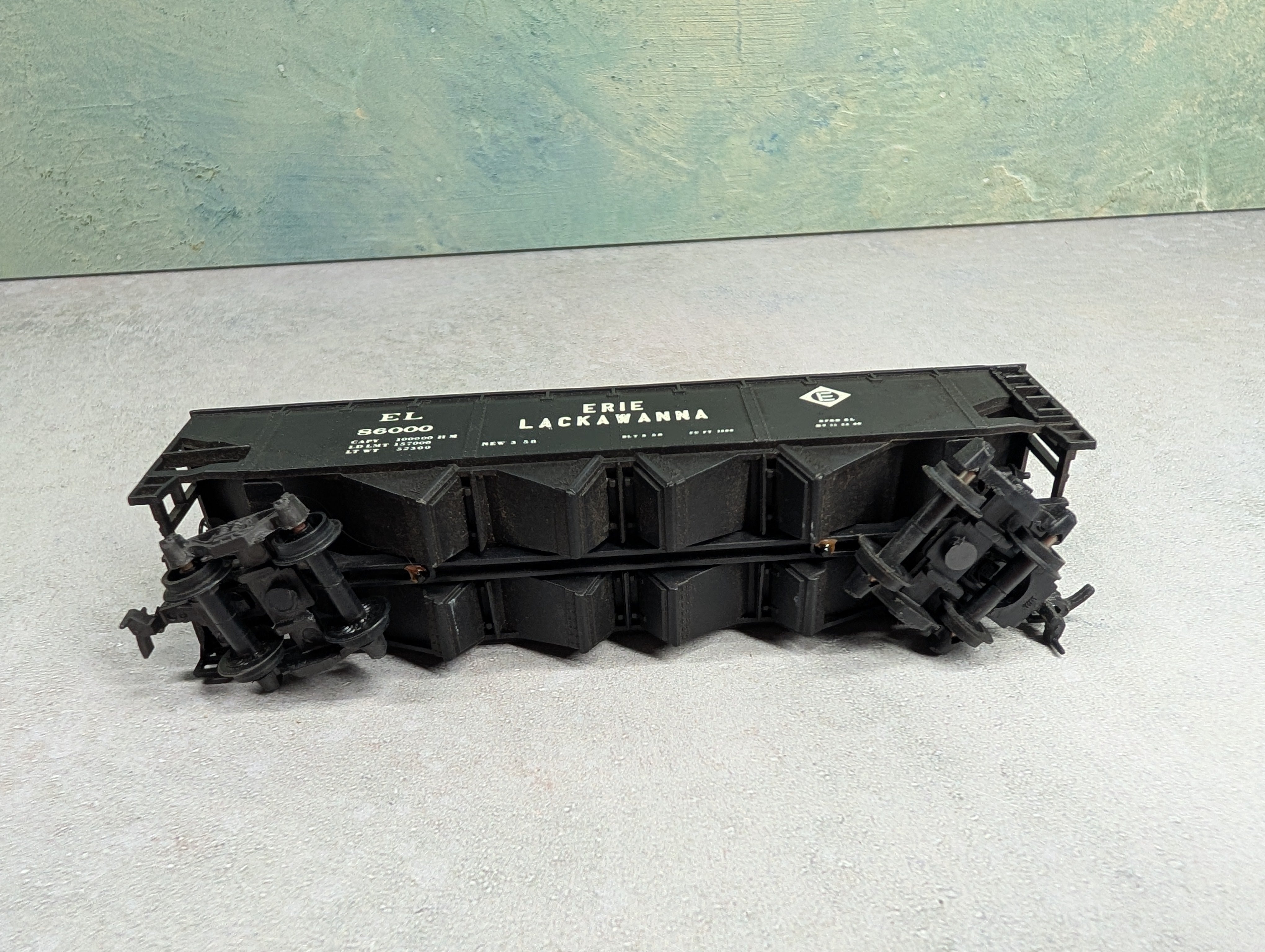 USED HO Scale 4 Bay Open Hopper Erie Lackawanna EL #86000