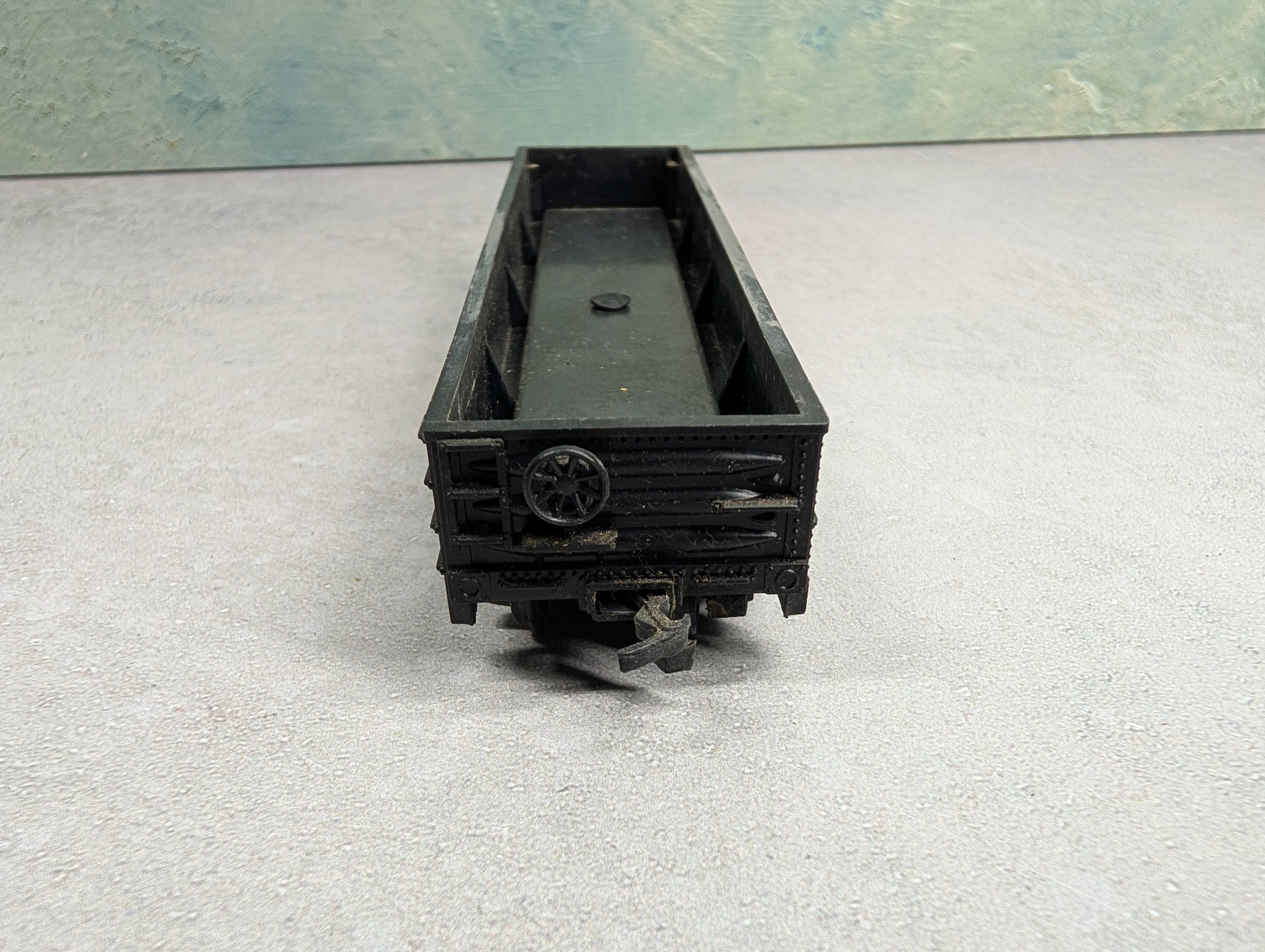 USED Crown HO Scale Gondola Baltimore and Ohio B&O #264778 Painted & Graffiti