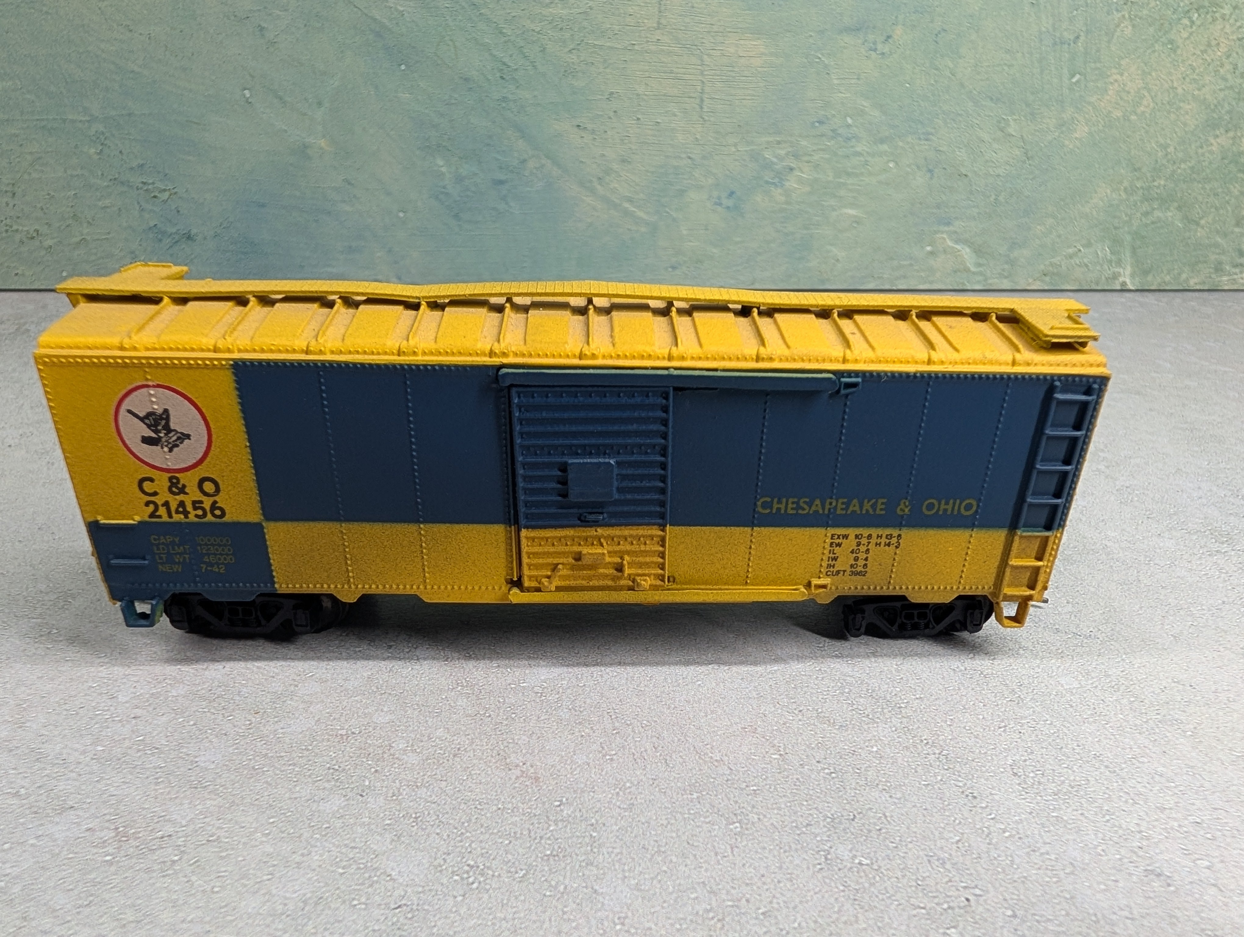 USED AHM HO Scale 40' Box Car Chesapeake and Ohio C&O #21456 Weathered