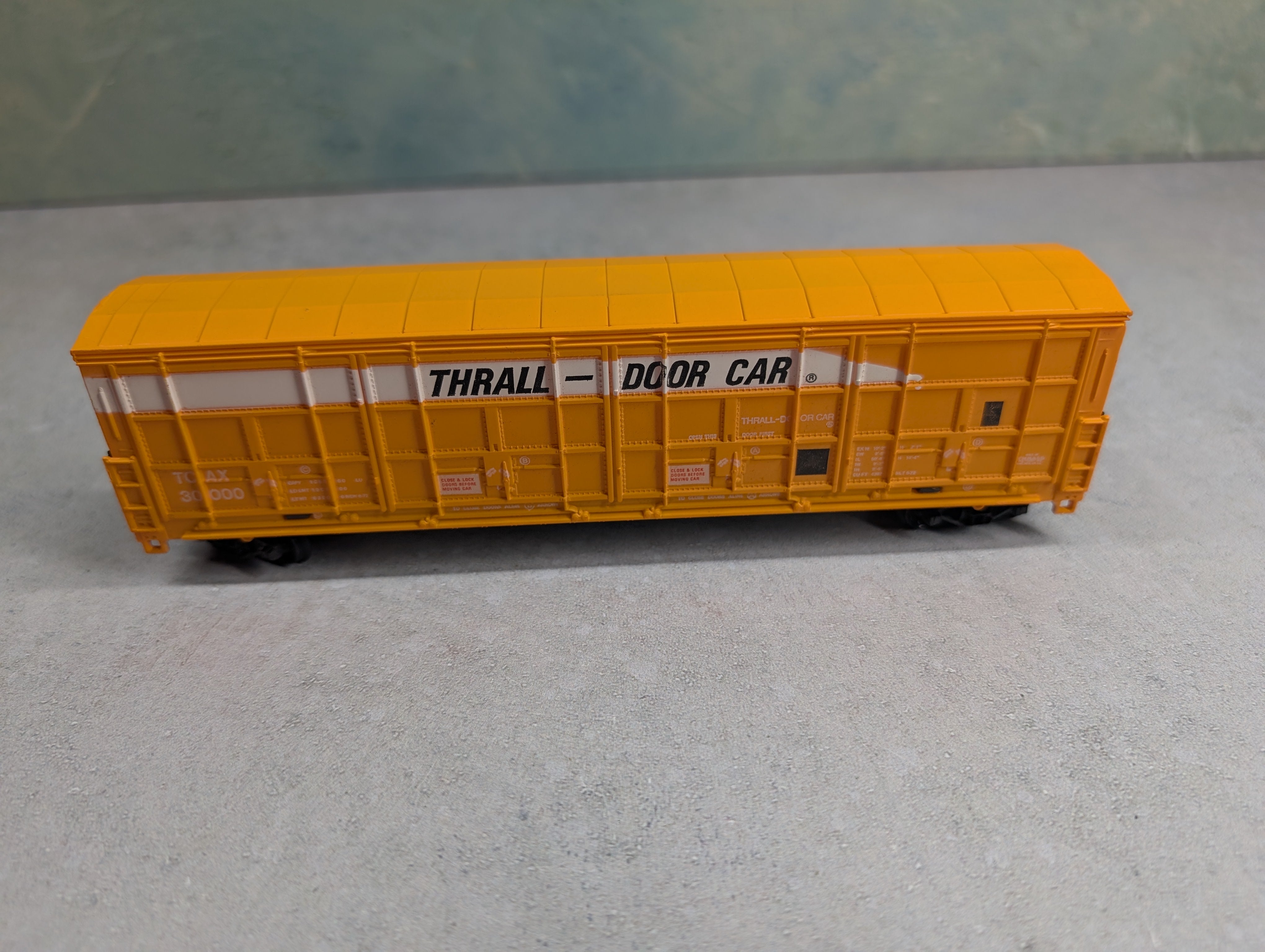 USED HO Scale Thrall All Door Box Car TCAX #30000