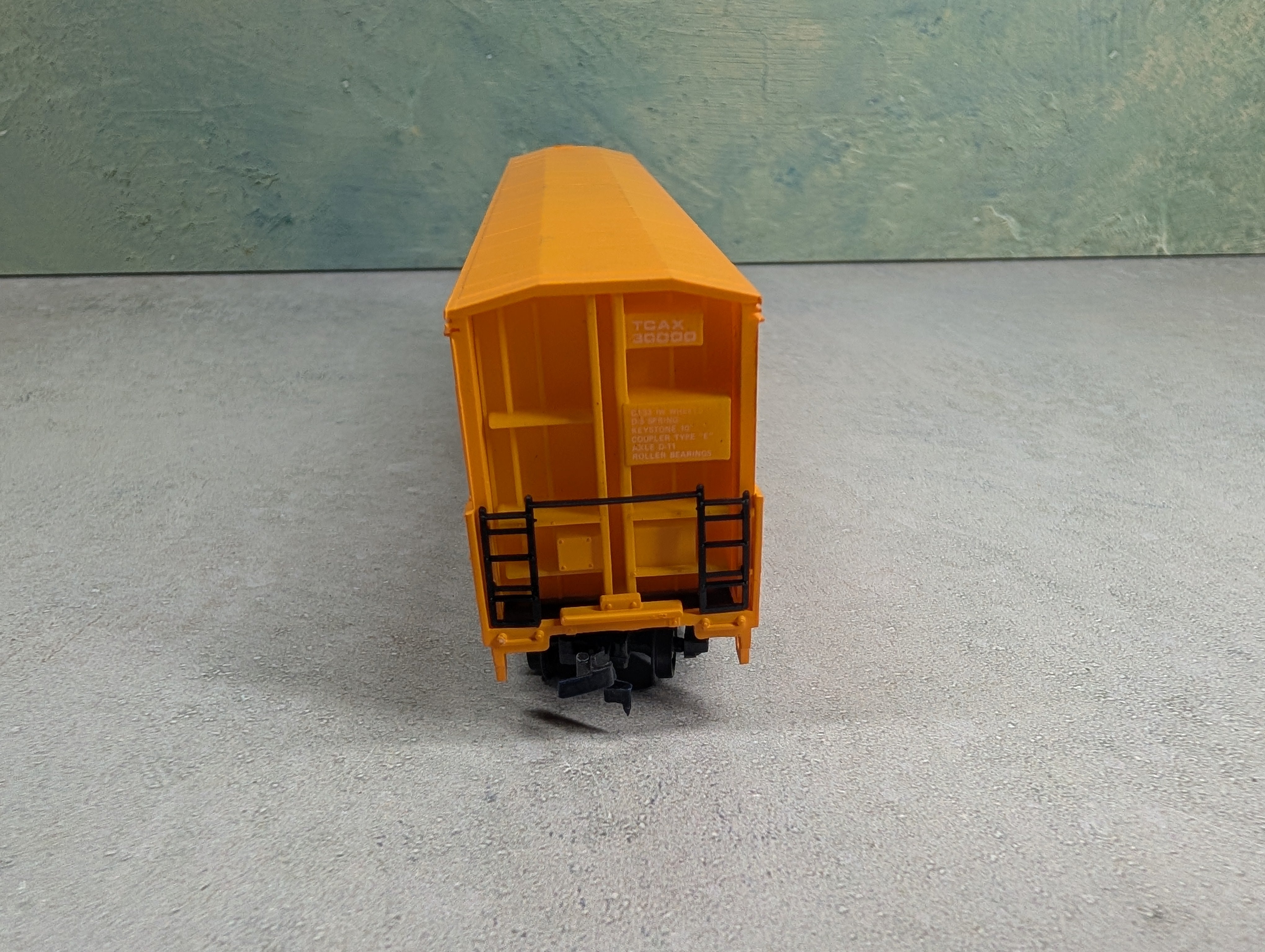 USED HO Scale Thrall All Door Box Car TCAX #30000