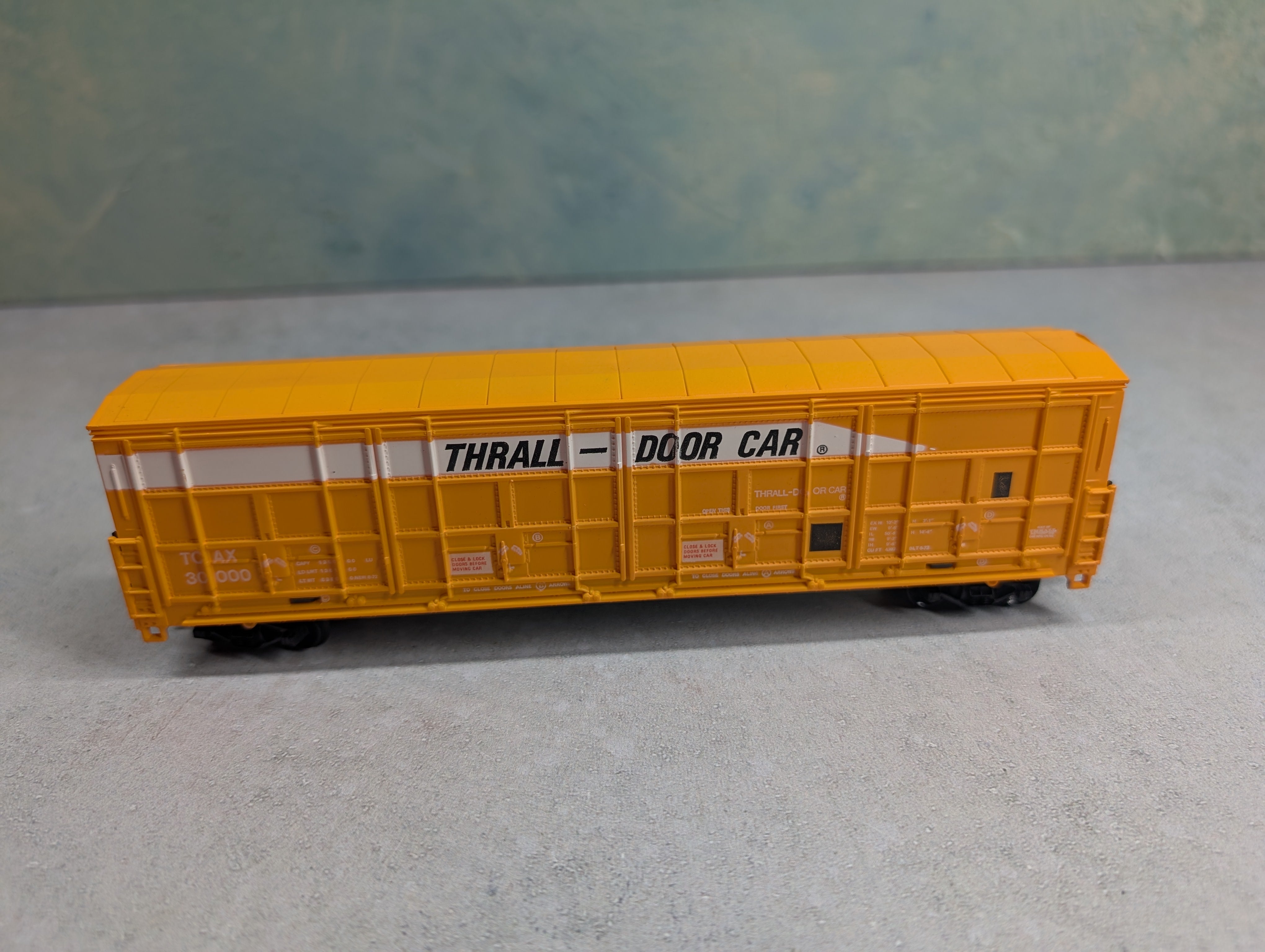 USED HO Scale Thrall All Door Box Car TCAX #30000