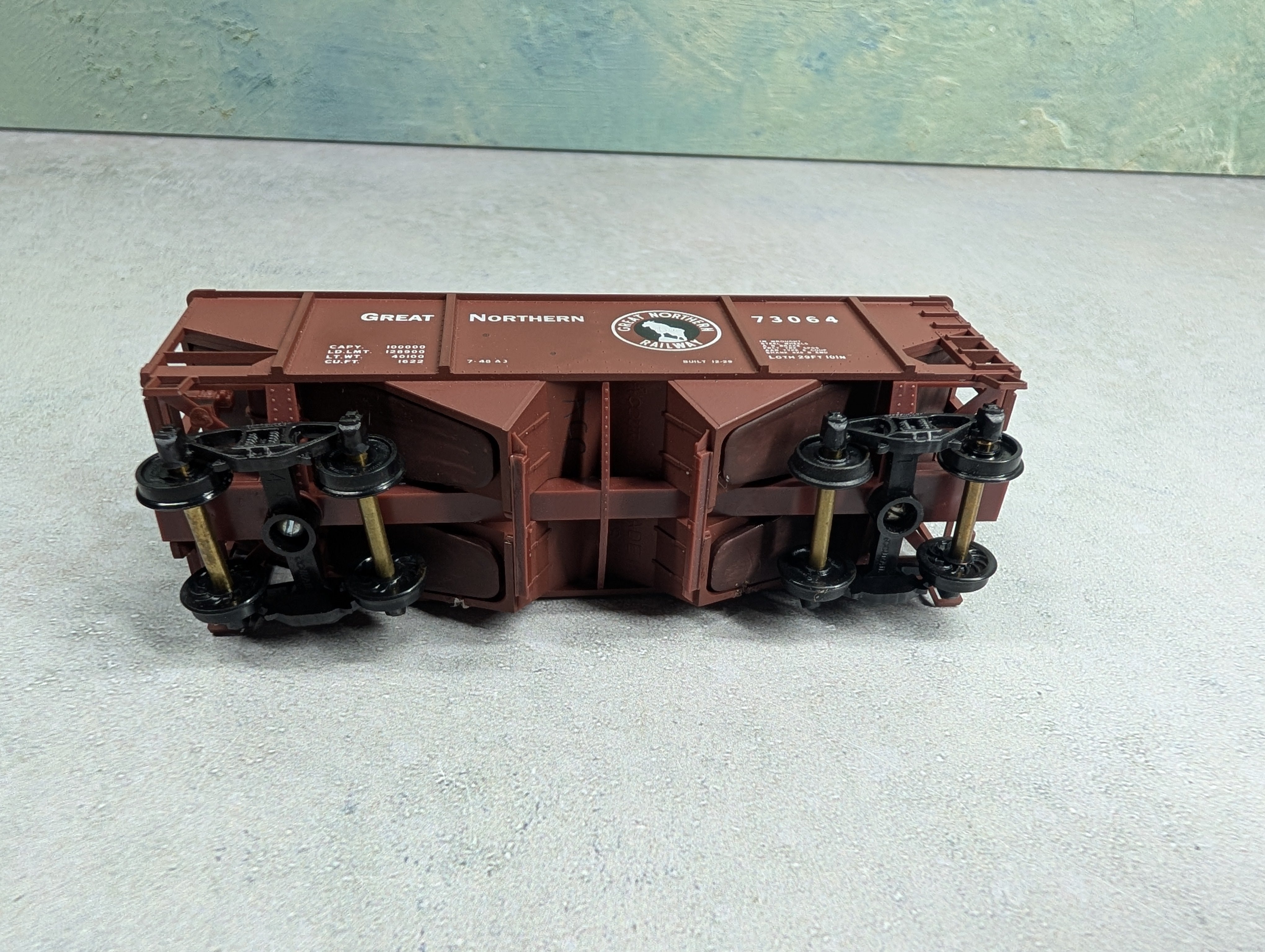USED Accurail 2351 HO Scale Canton Twin Hopper Great Northern GN #73064