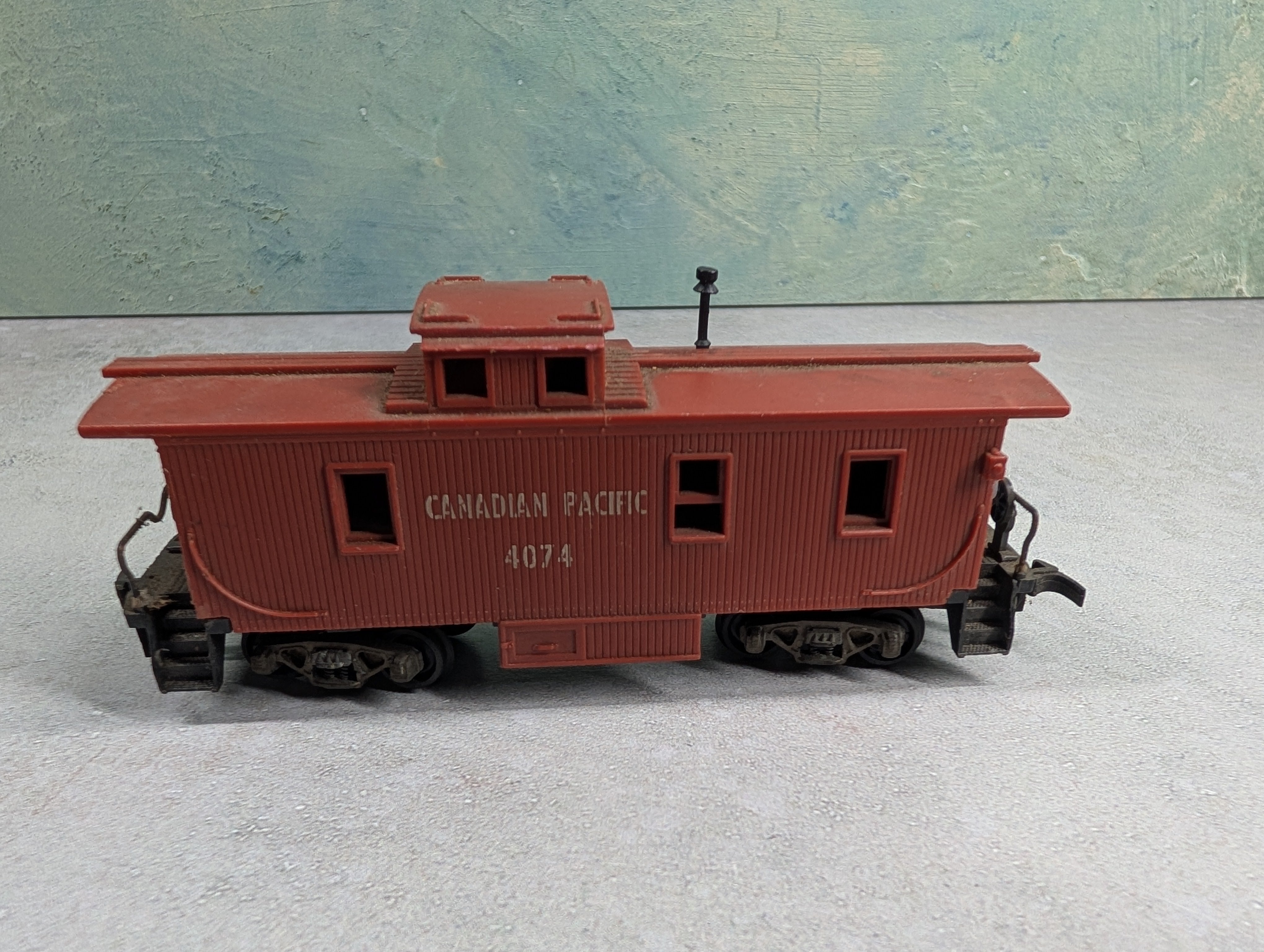 USED Revell HO Scale Caboose Canadian Pacific 4074