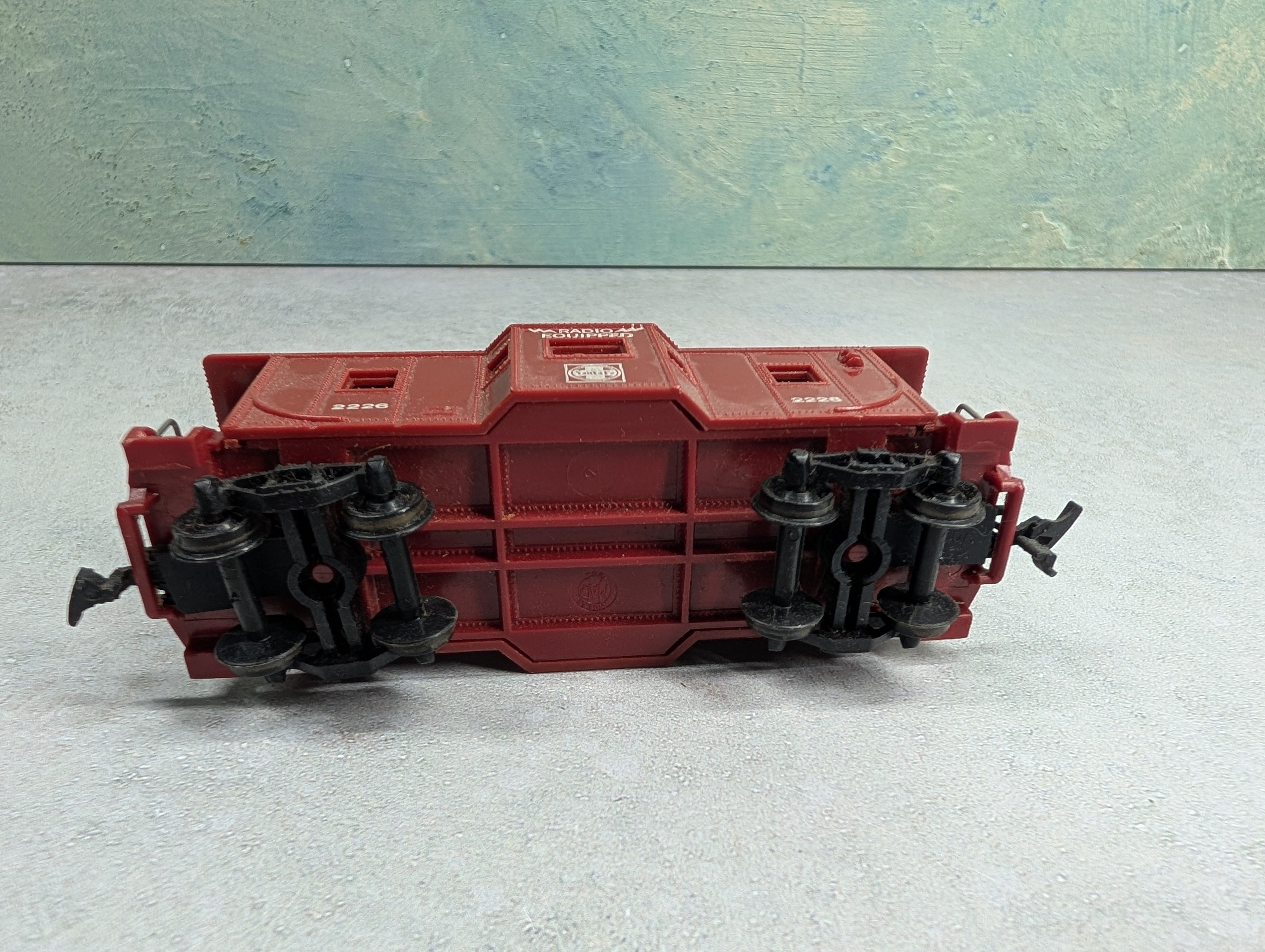 USED MARX HO Scale Bay Window Caboose Santa Fe #2228 Radio Equipped