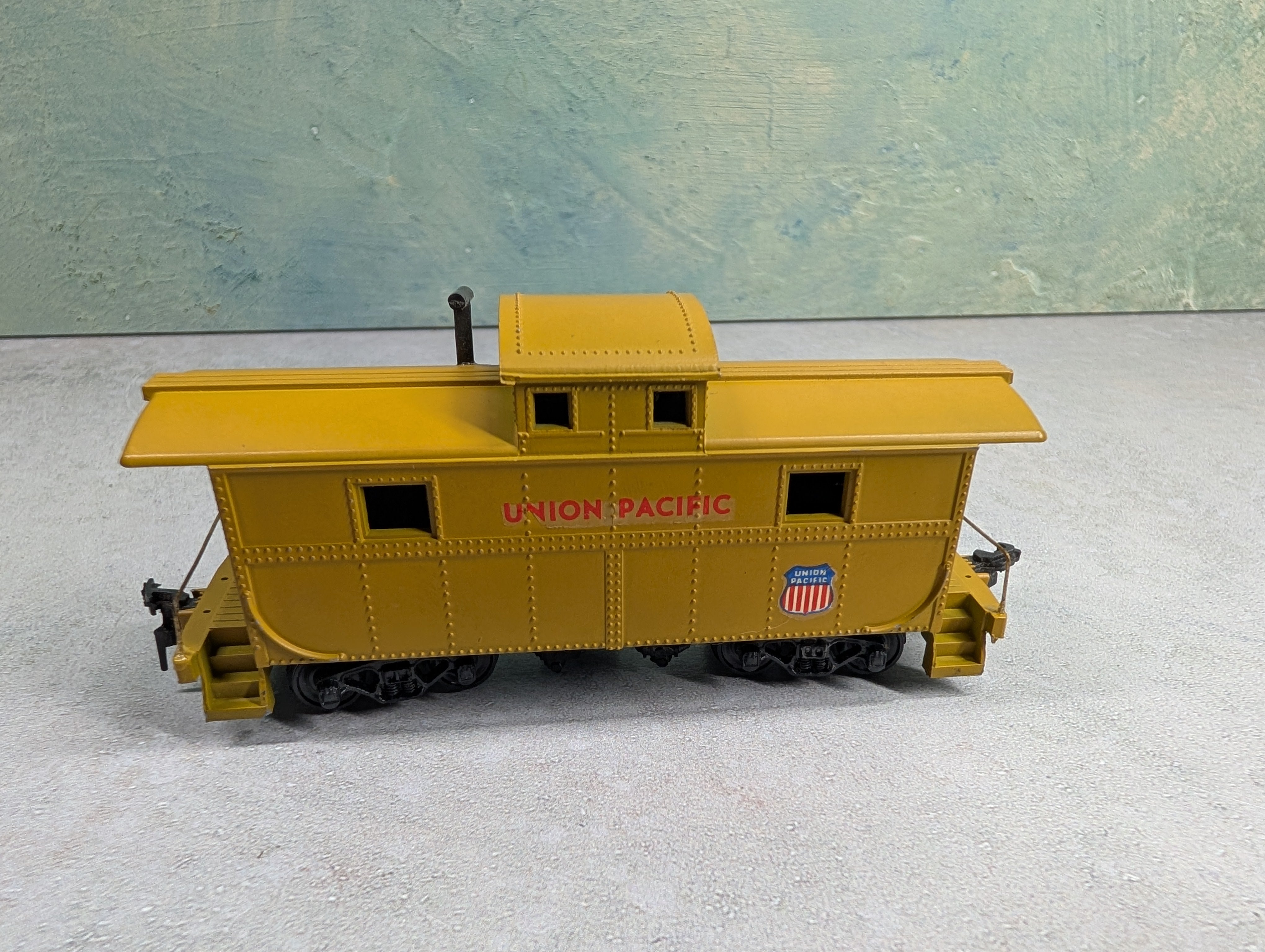 USED Hobbyline HO Scale Caboose Union Pacific UP Decal