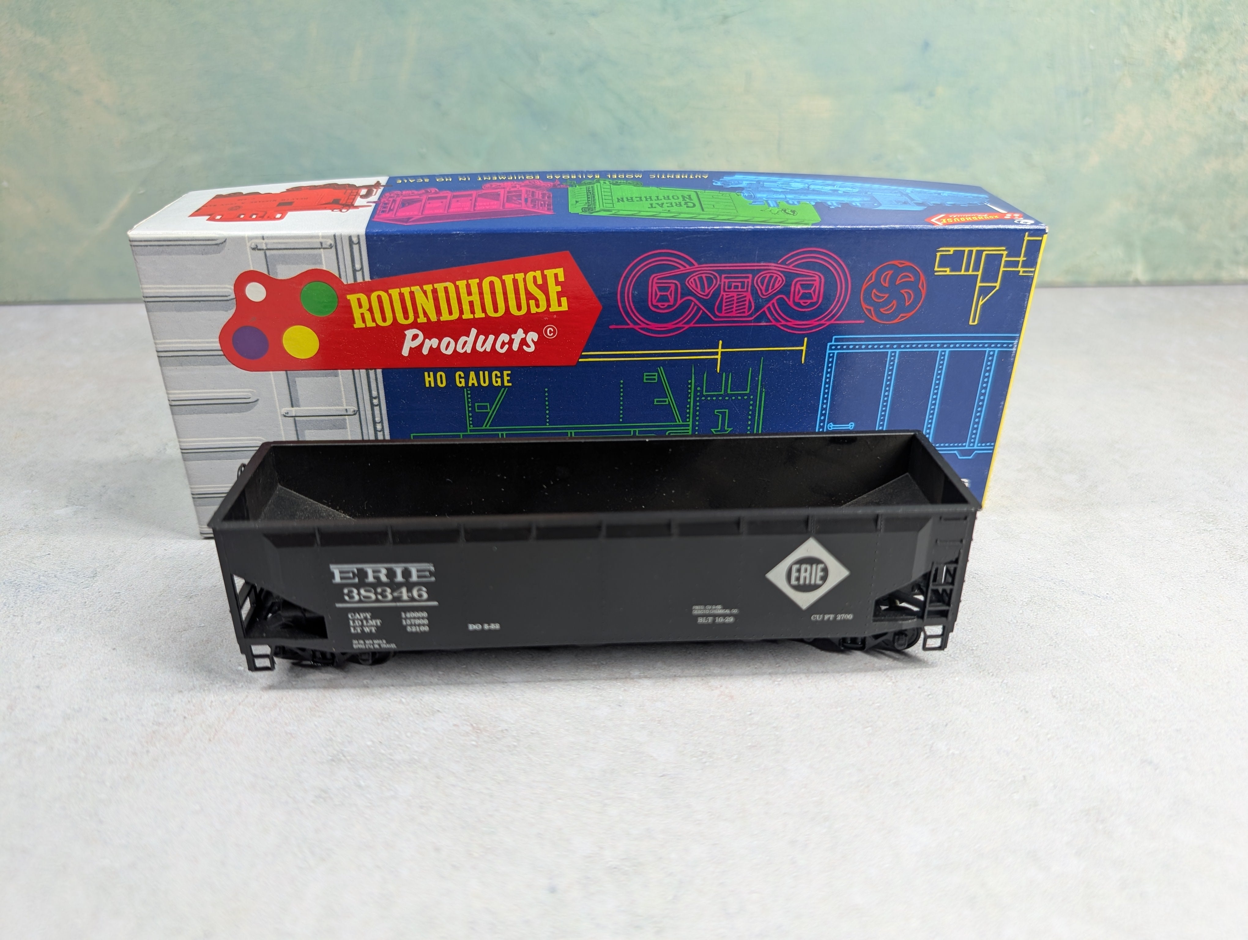 USED Roundhouse HO Scale Offset 3 Bay Hopper Erie #38346