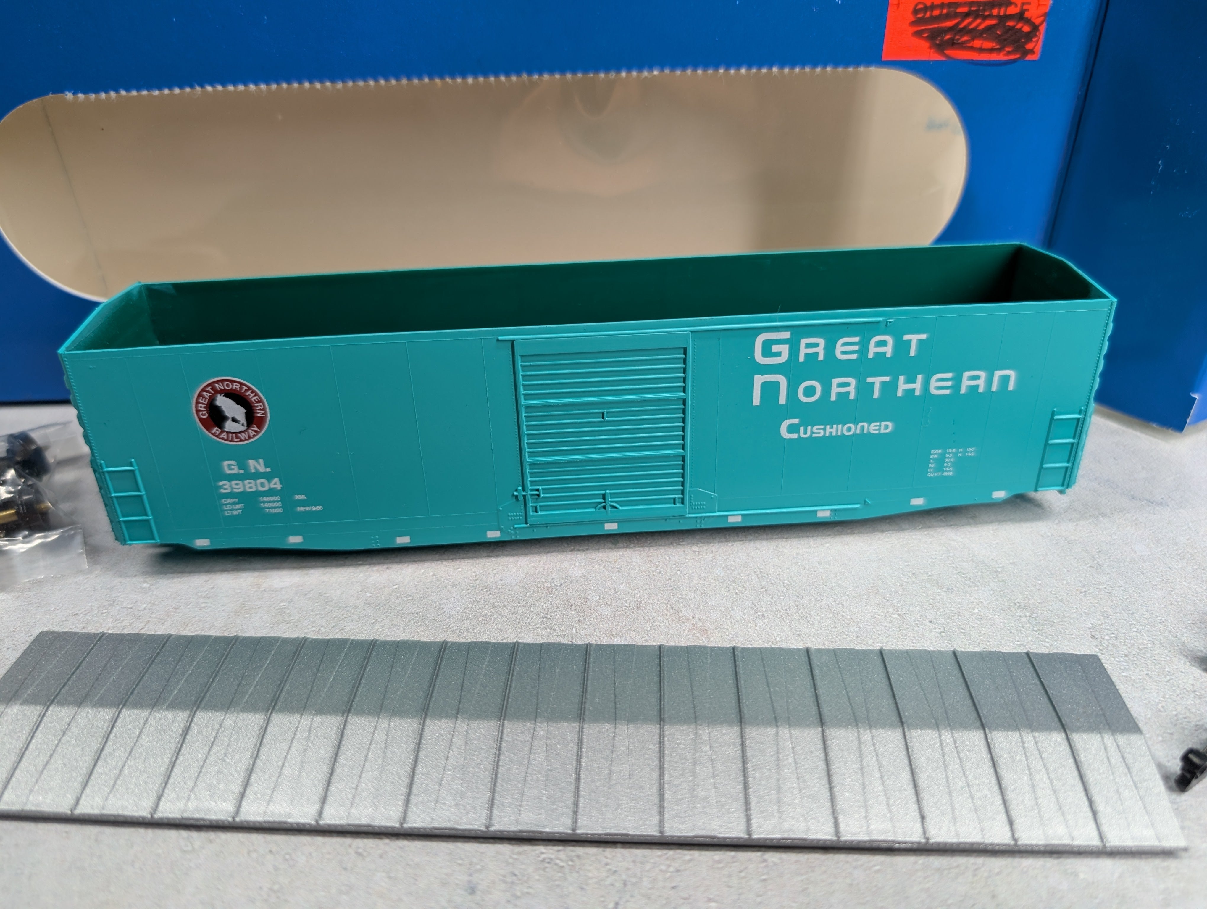 USED E&C SHOPS HO Scale PS-1 SD Box Car Great Northern GN #39804 KIT