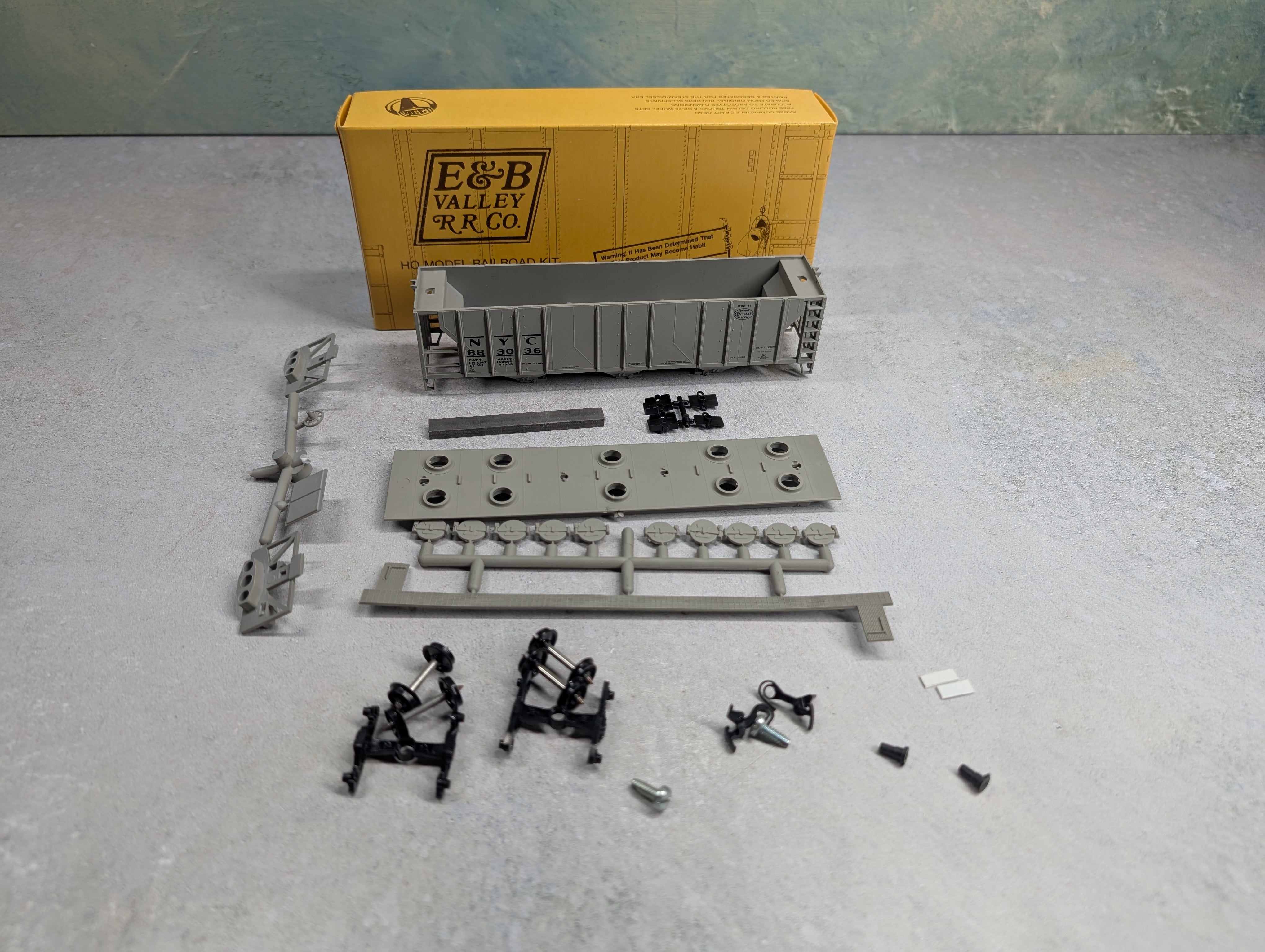 USED E&B Valley 6806 HO Scale Covered Hopper New York Central NYC KIT