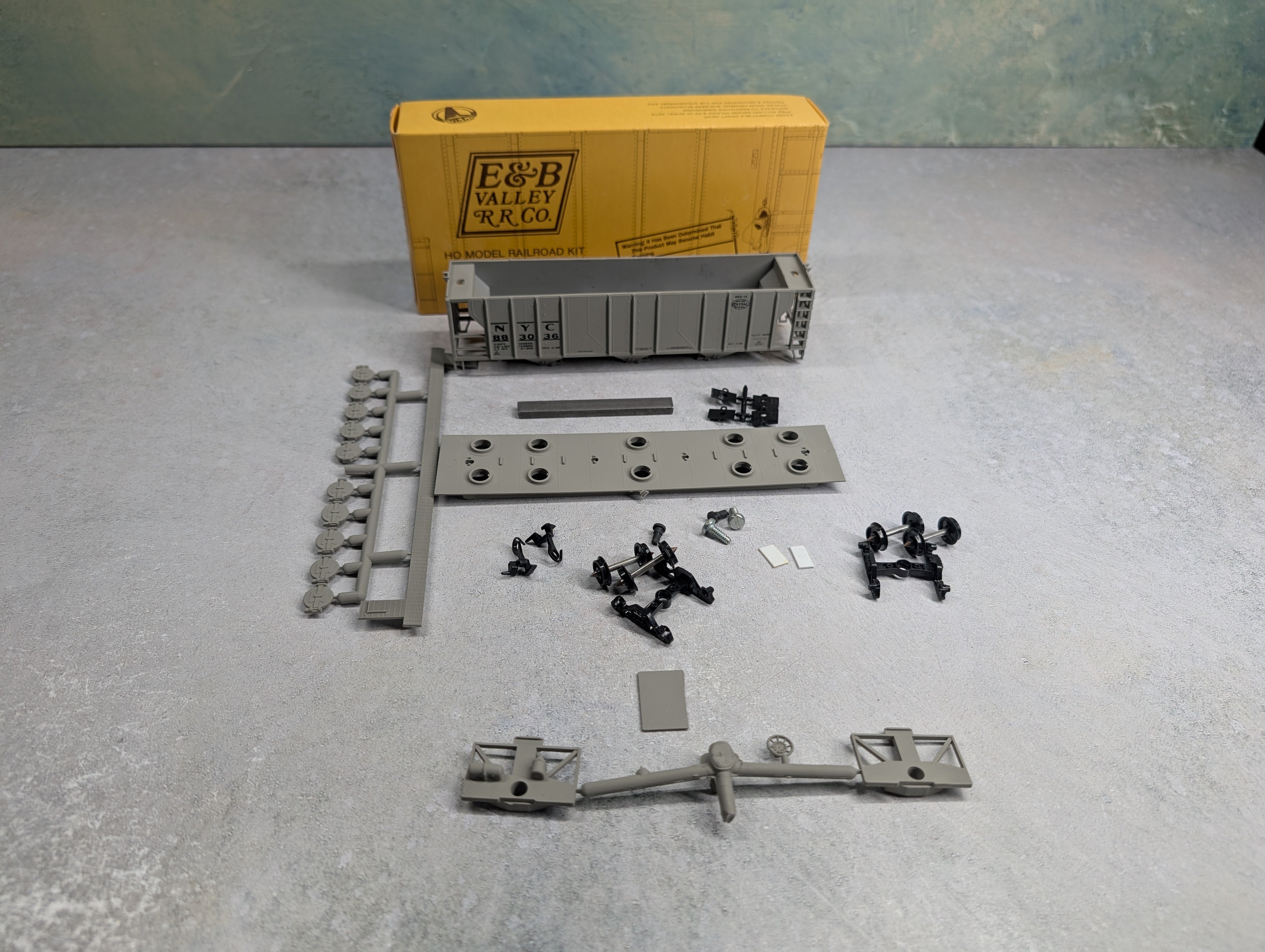 USED E&B Valley 6806 HO Scale Covered Hopper New York Central NYC KIT