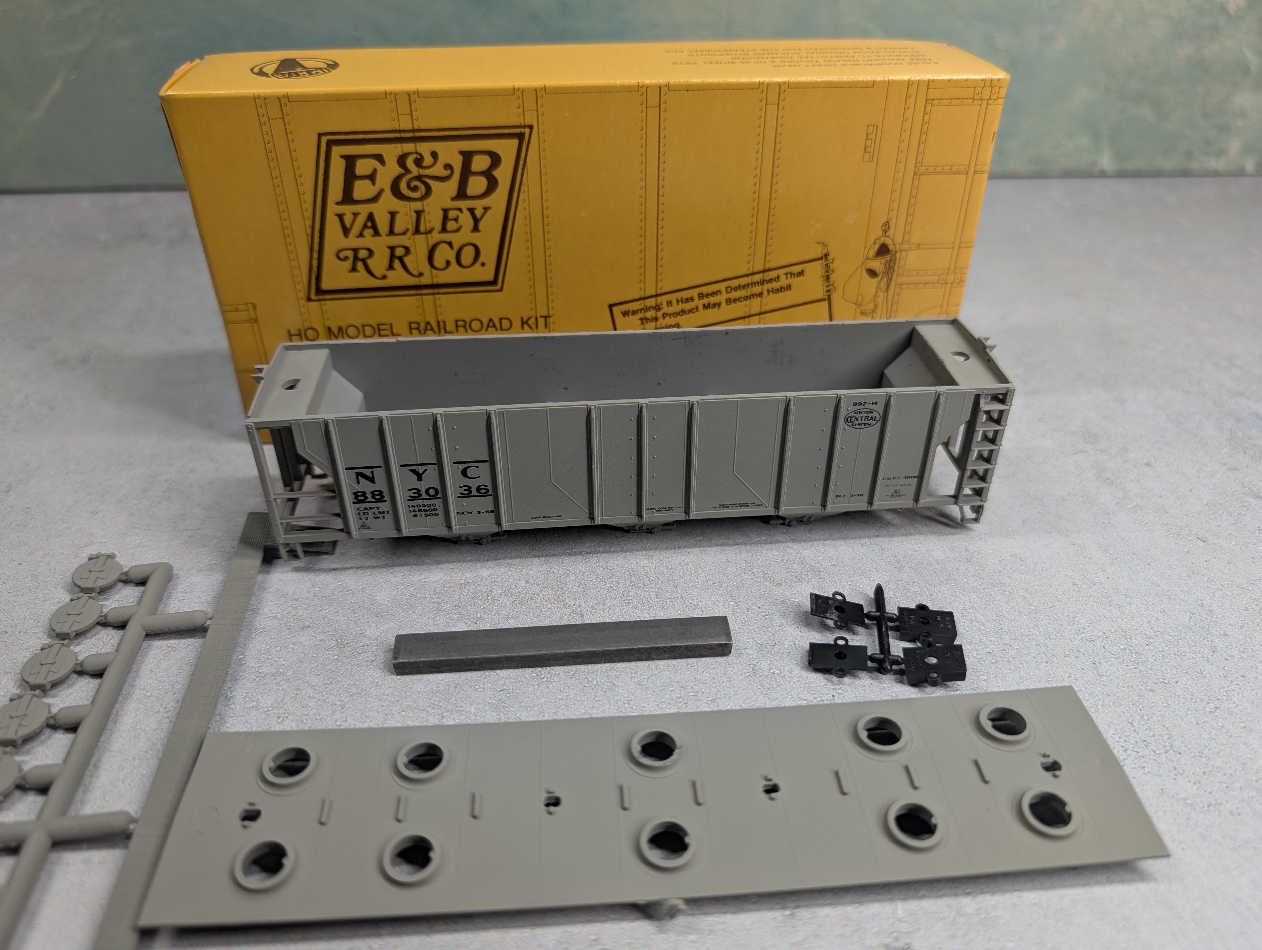 USED E&B Valley 6806 HO Scale Covered Hopper New York Central NYC KIT