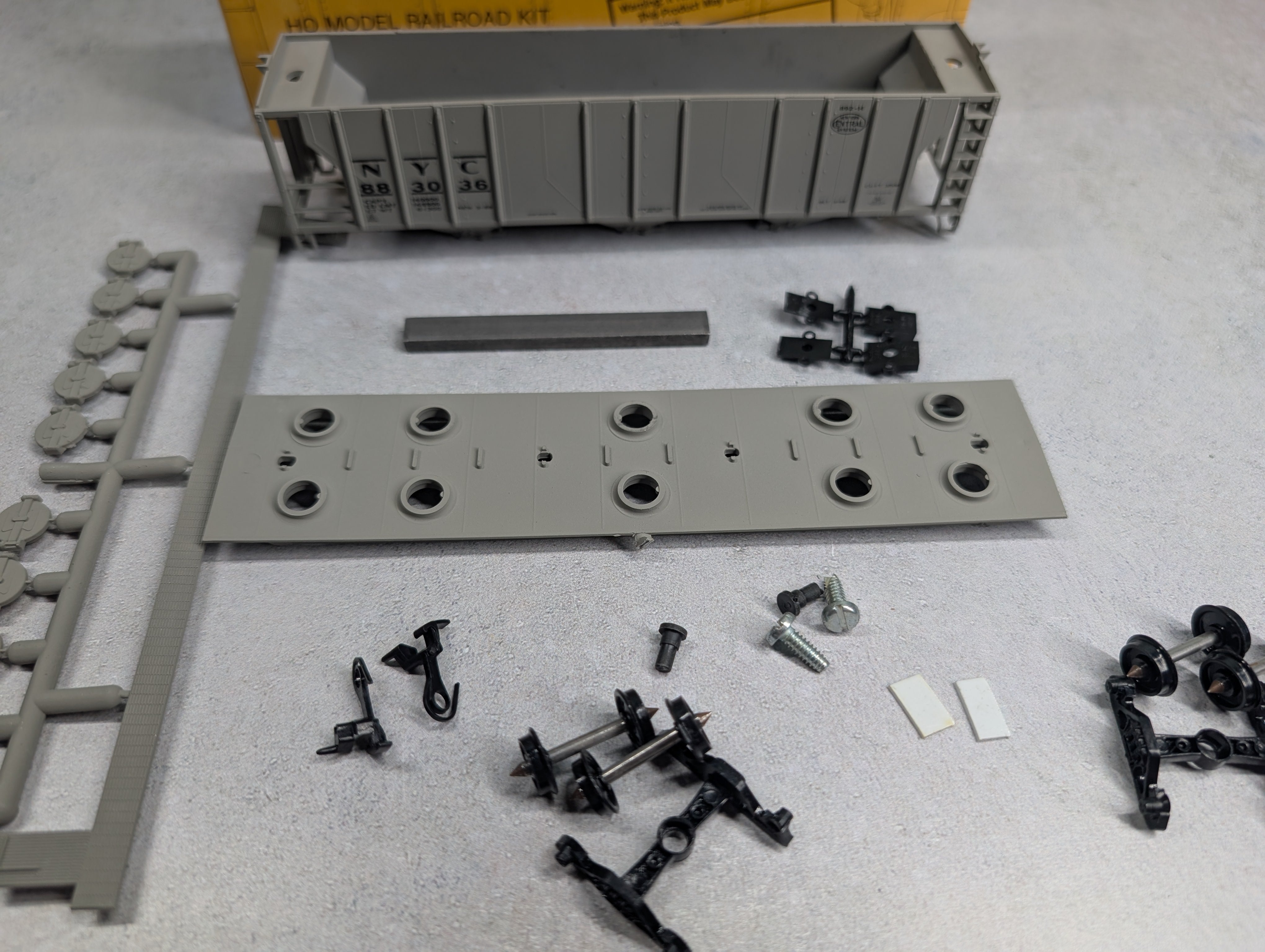 USED E&B Valley 6806 HO Scale Covered Hopper New York Central NYC KIT