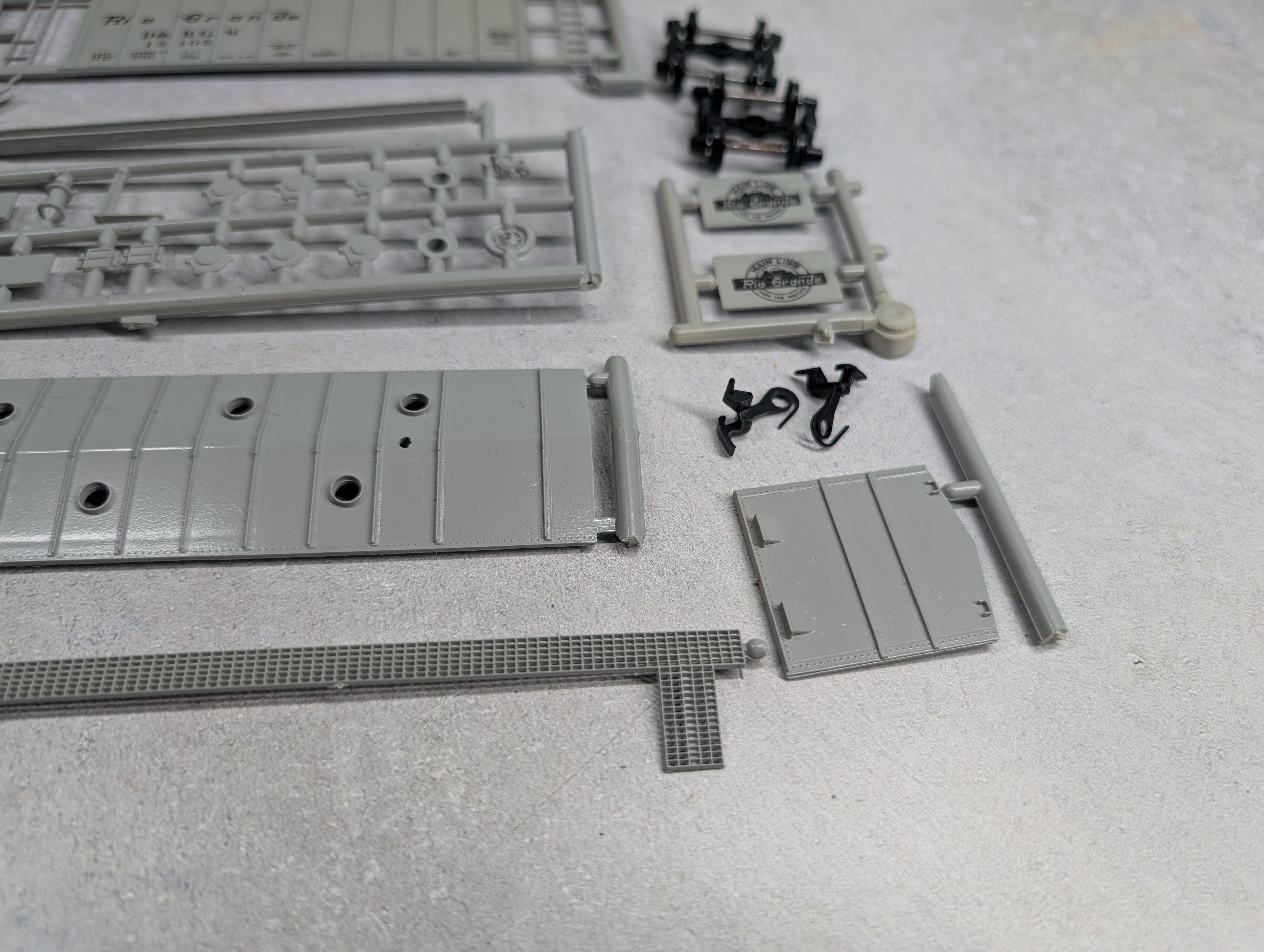 USED E&B Valley 18-4208 HO Scale Covered Hopper Denver & Rio Grande KIT