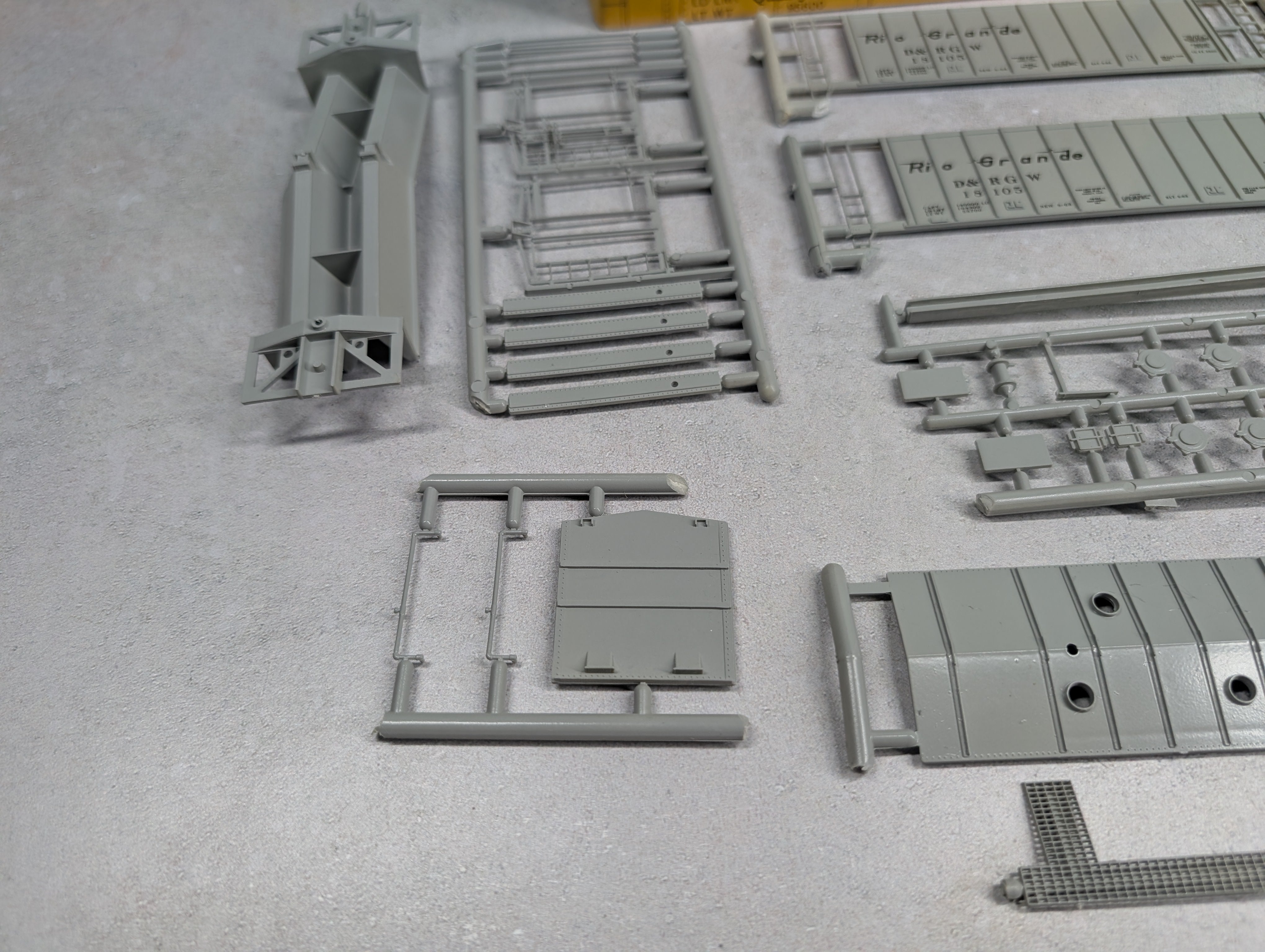 USED E&B Valley 18-4208 HO Scale Covered Hopper Denver & Rio Grande KIT