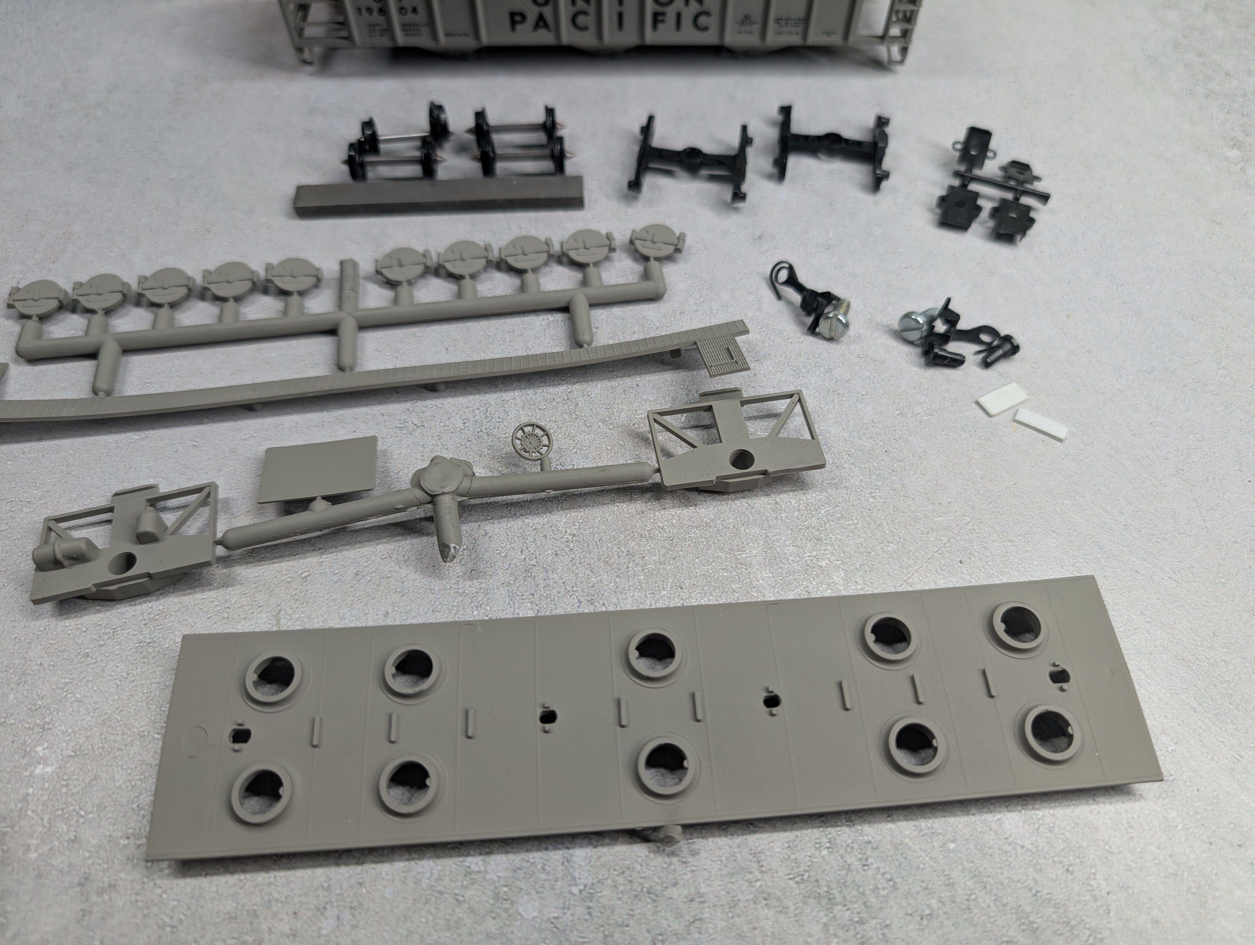 USED E&B Valley 6804 HO Scale Covered Hopper Union Pacific UP KIT