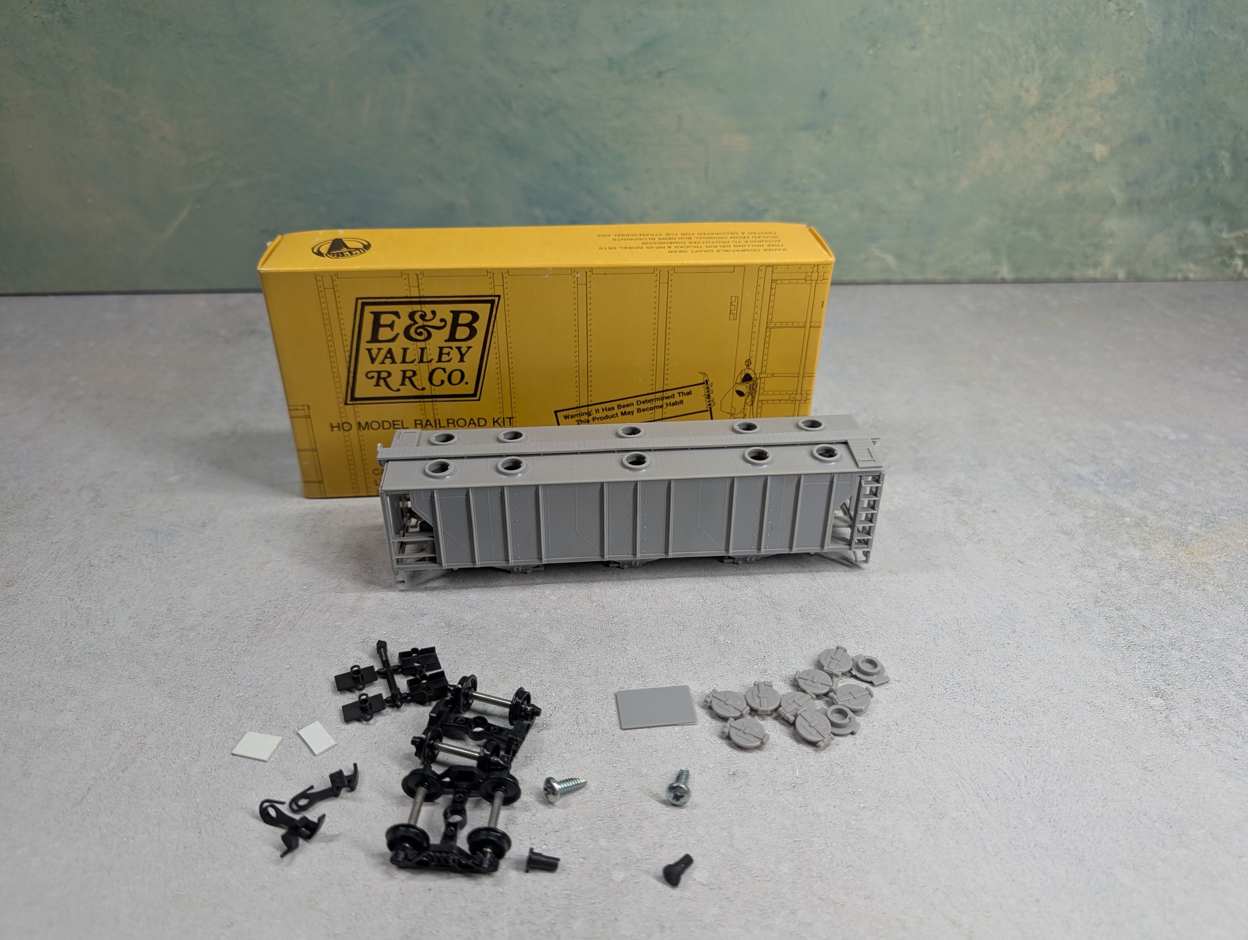 USED E&B Valley 6800 HO Scale Covered Hopper Undecorated KIT