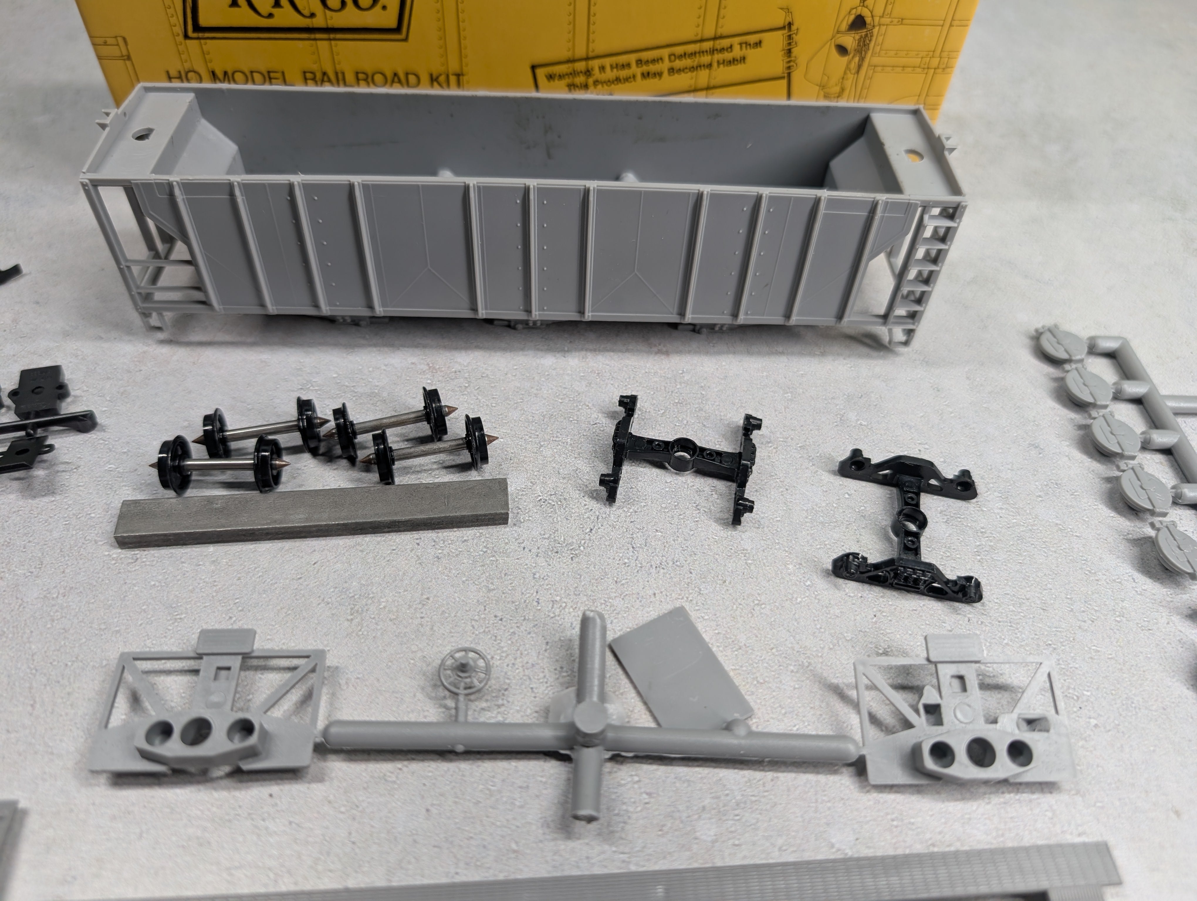 USED E&B Valley HO Scale Covered Hopper Undecorated KIT