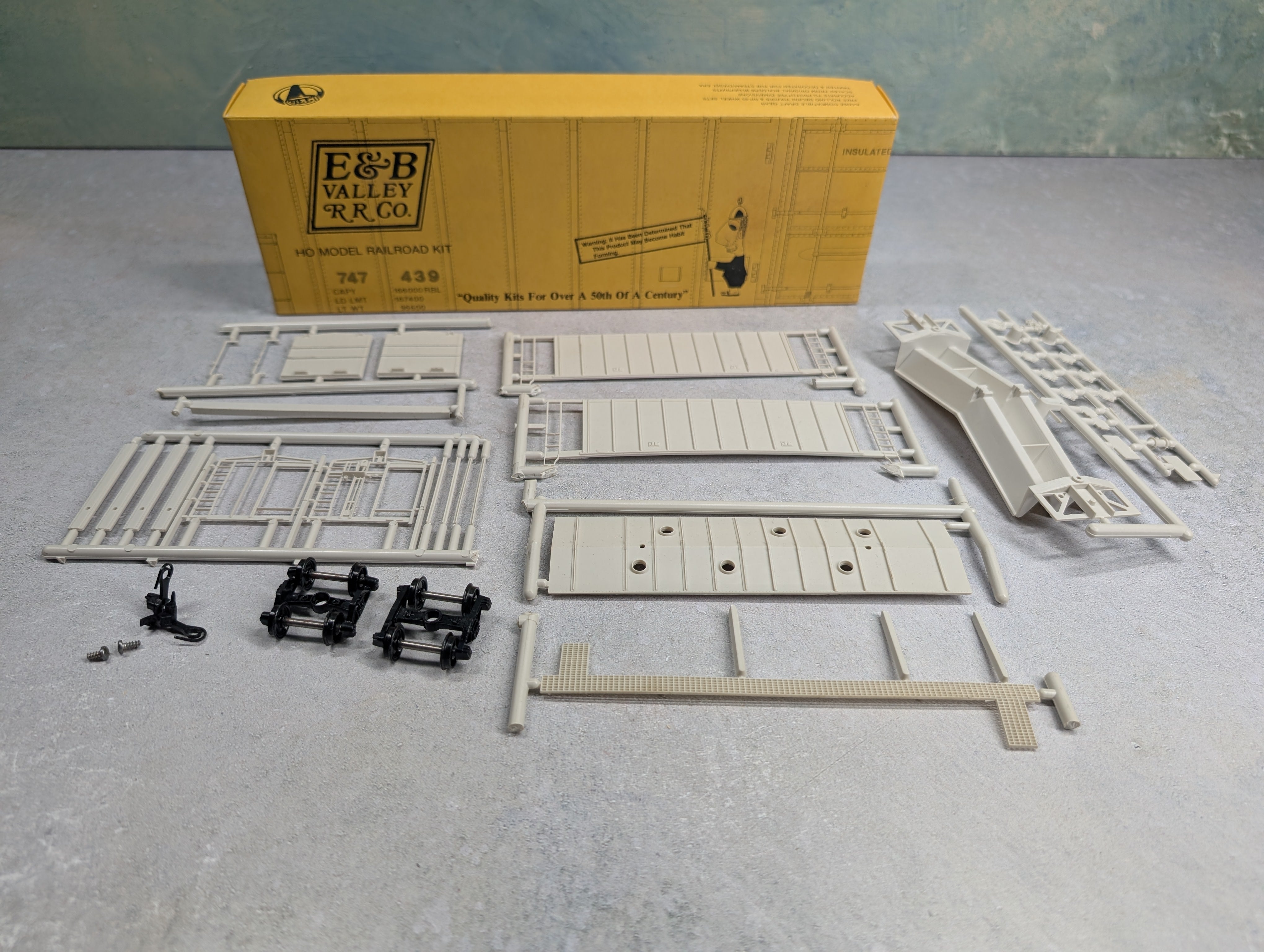 USED E&B Valley 4200 HO Scale Covered Hopper Undecorated KIT