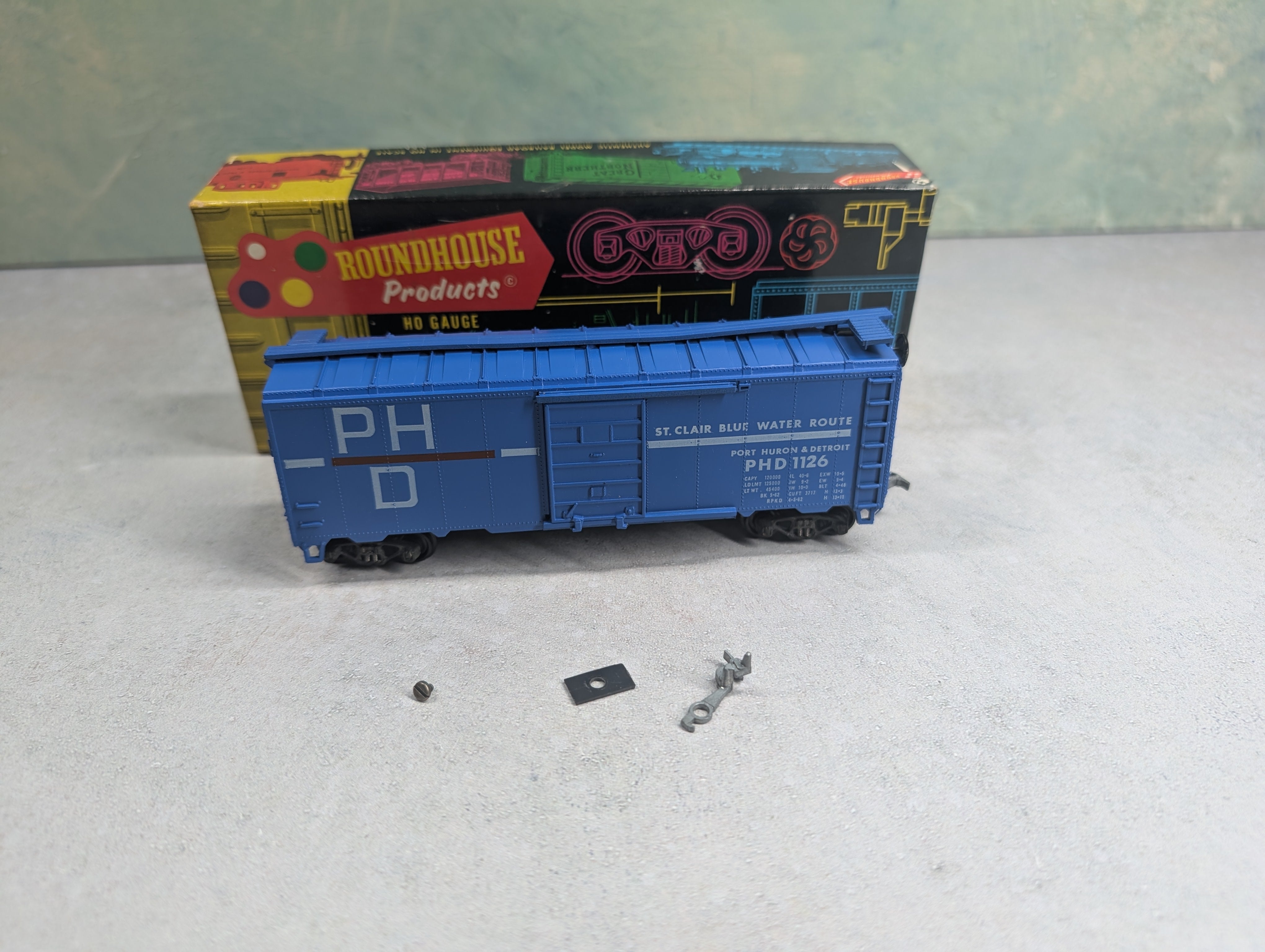 USED Roundhouse HO Scale 40' Box Car Port Huron & Detroit PHD #1126