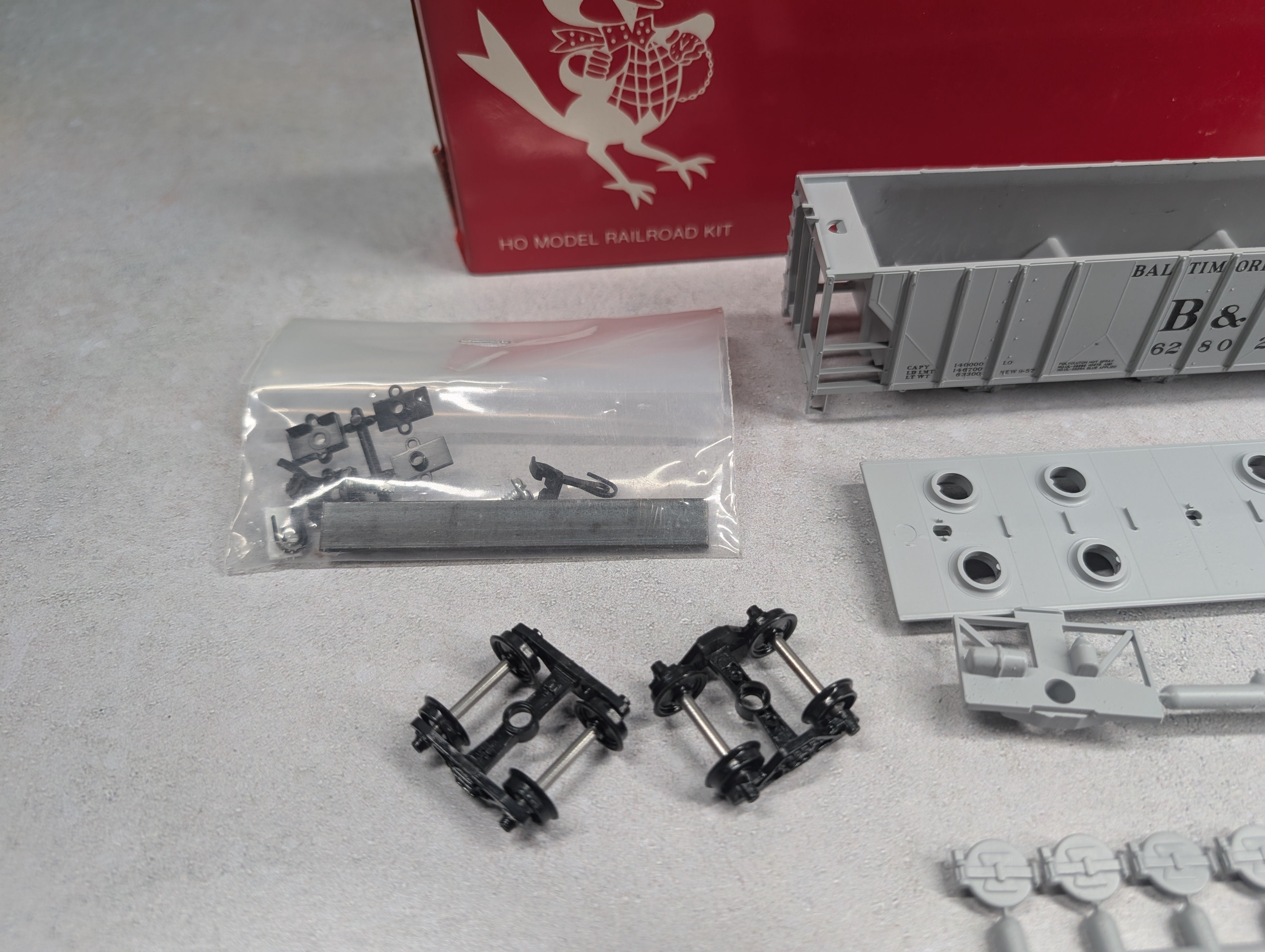 USED Robin's Rails HO Scale PS-2 Covered Hopper Baltimore and Ohio B&O #628021 KIT