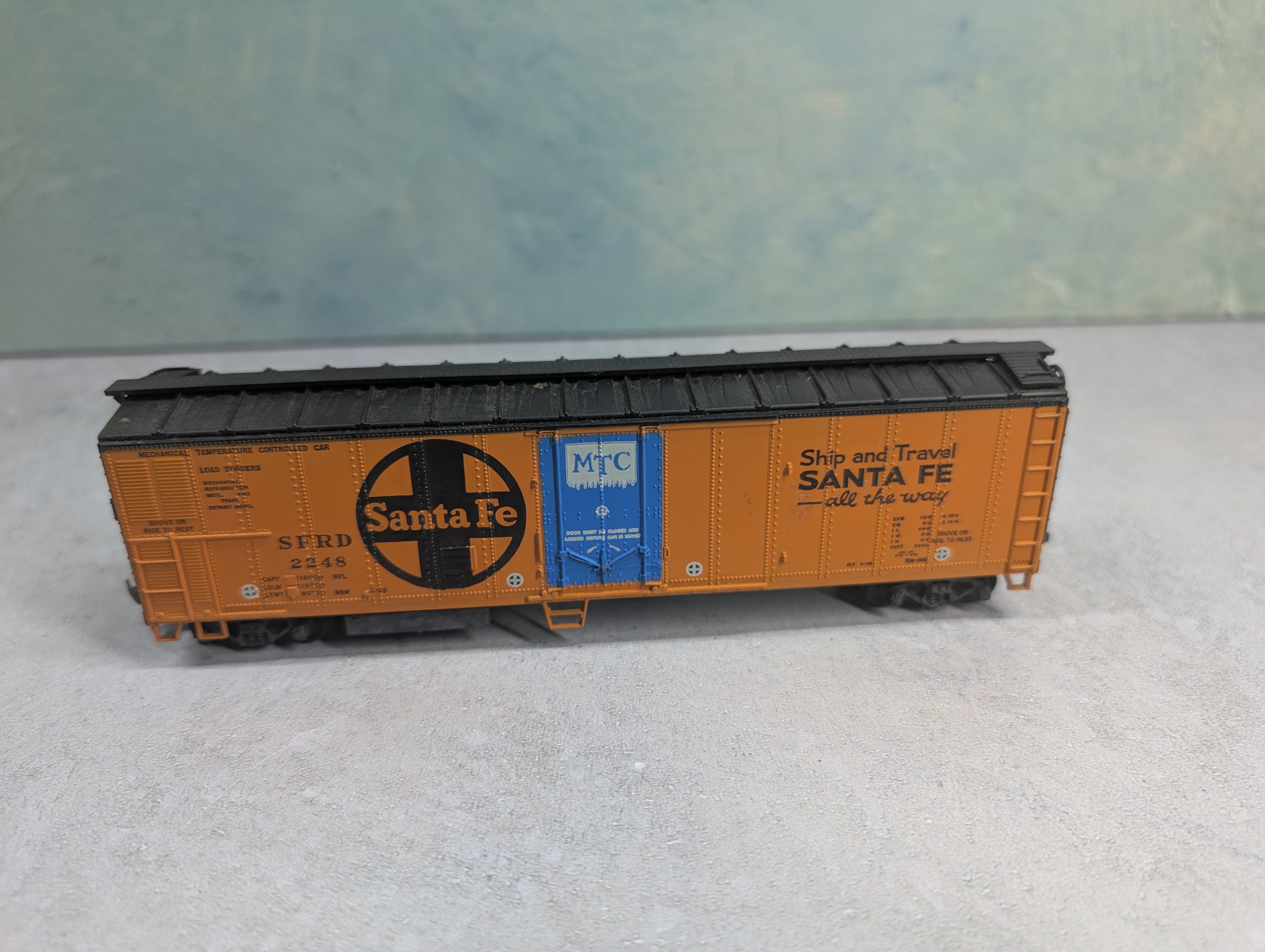 USED Athearn HO Scale 50' Mech Reefer Santa Fe SFRD #2248