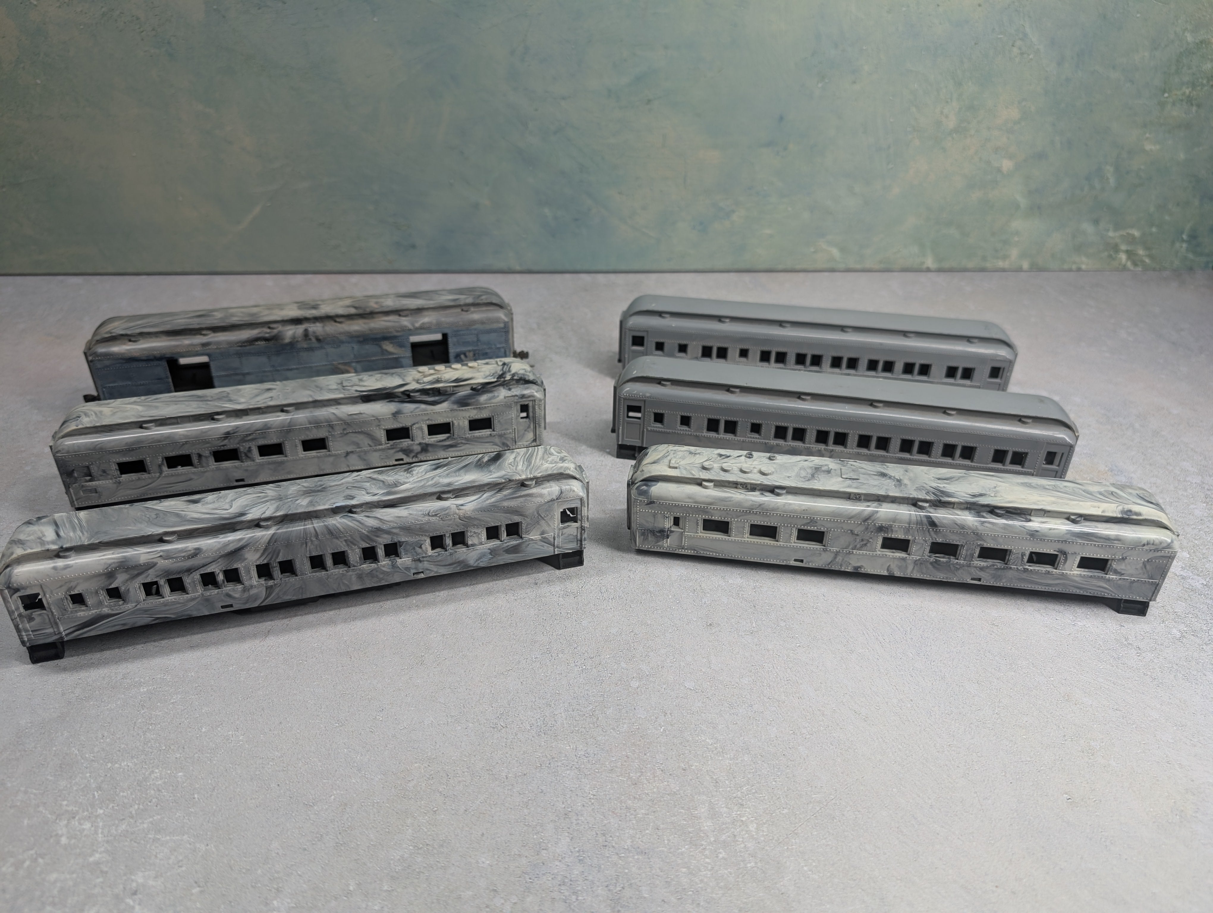 USED PENN LINE HO Scale Lot of Undecorated Passenger Cars (6 pcs)