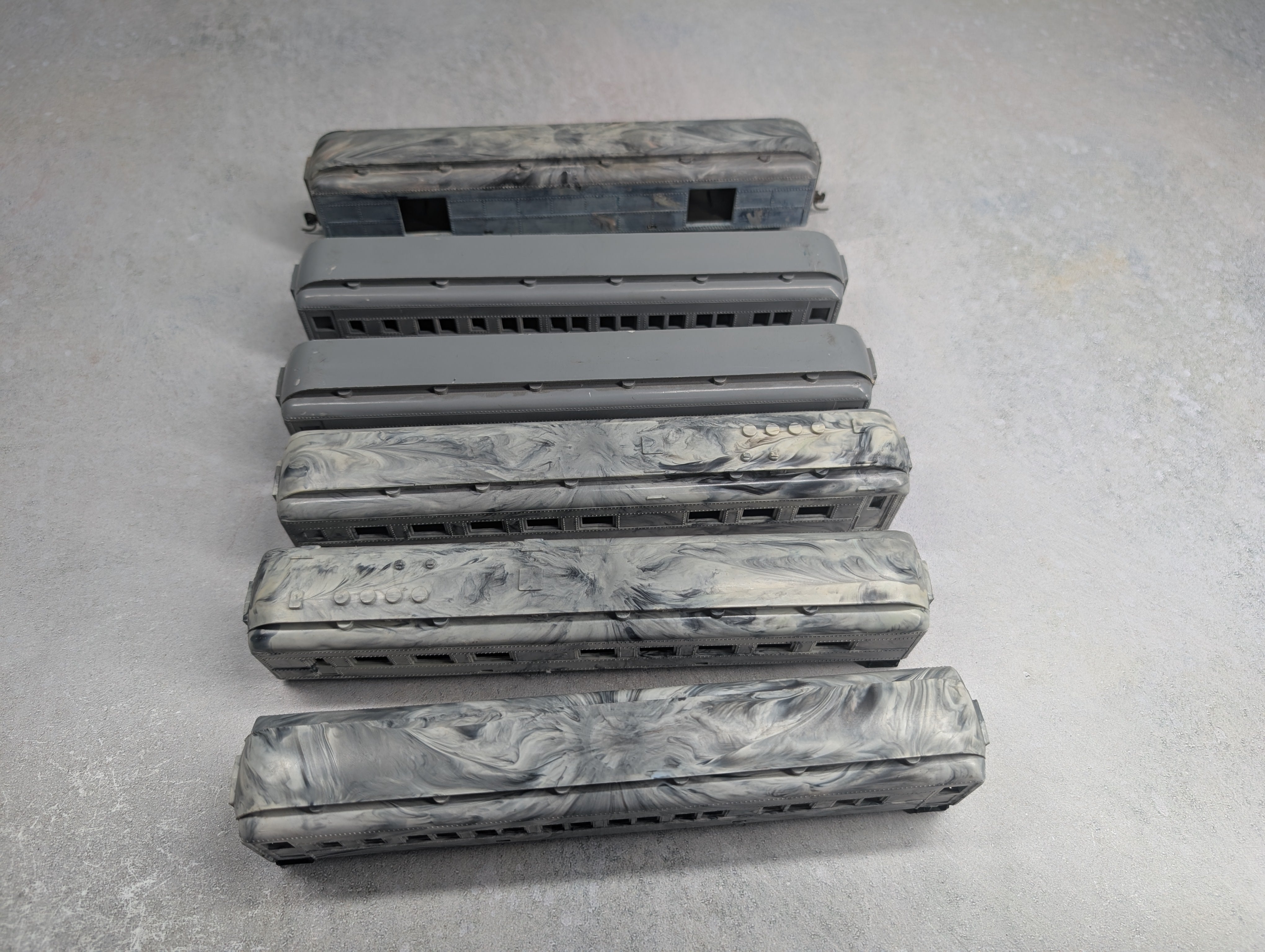 USED PENN LINE HO Scale Lot of Undecorated Passenger Cars (6 pcs)