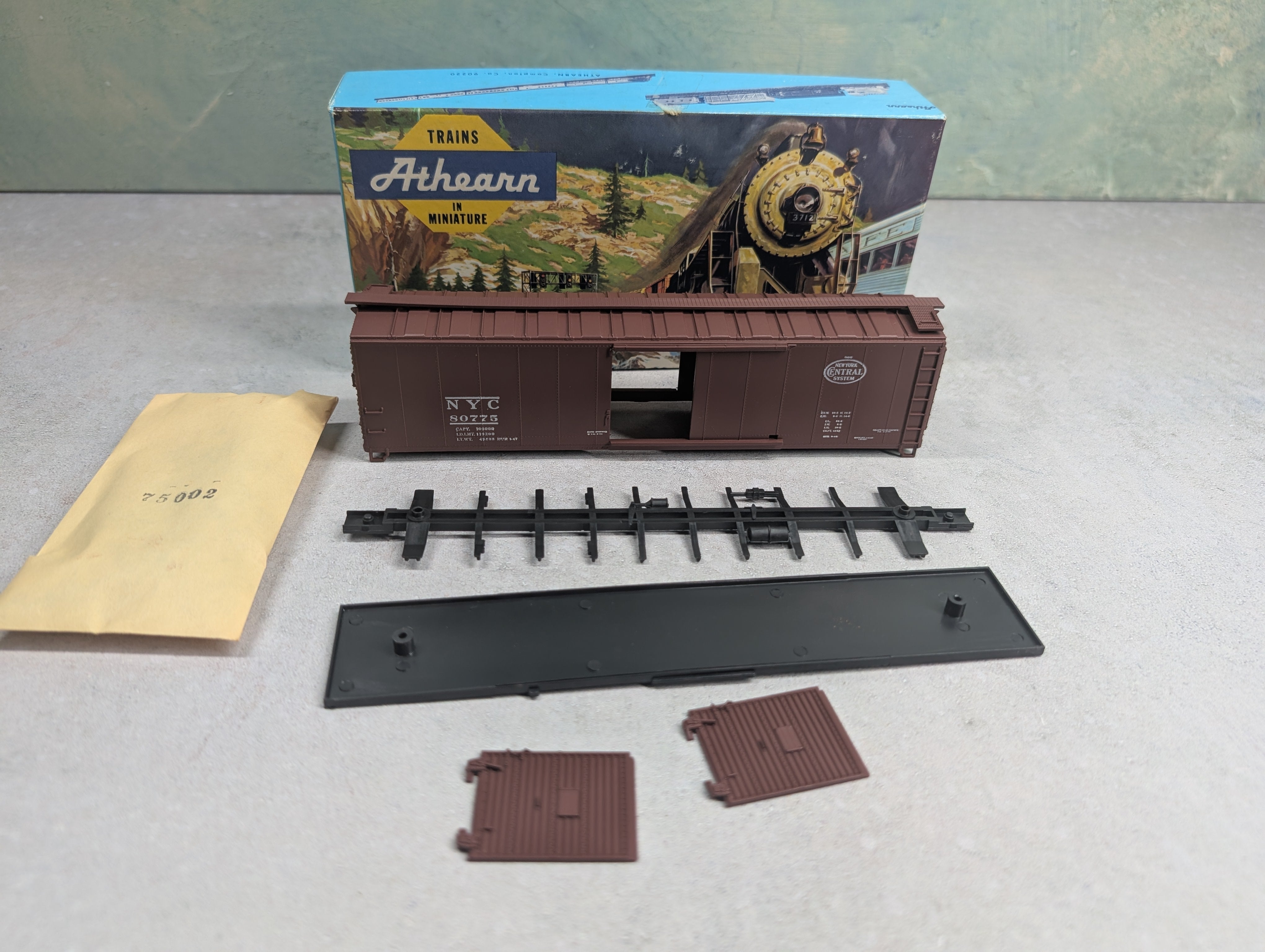 USED Athearn 5057 HO Scale 50' SD Box Car New York Central NYC #80775 KIT