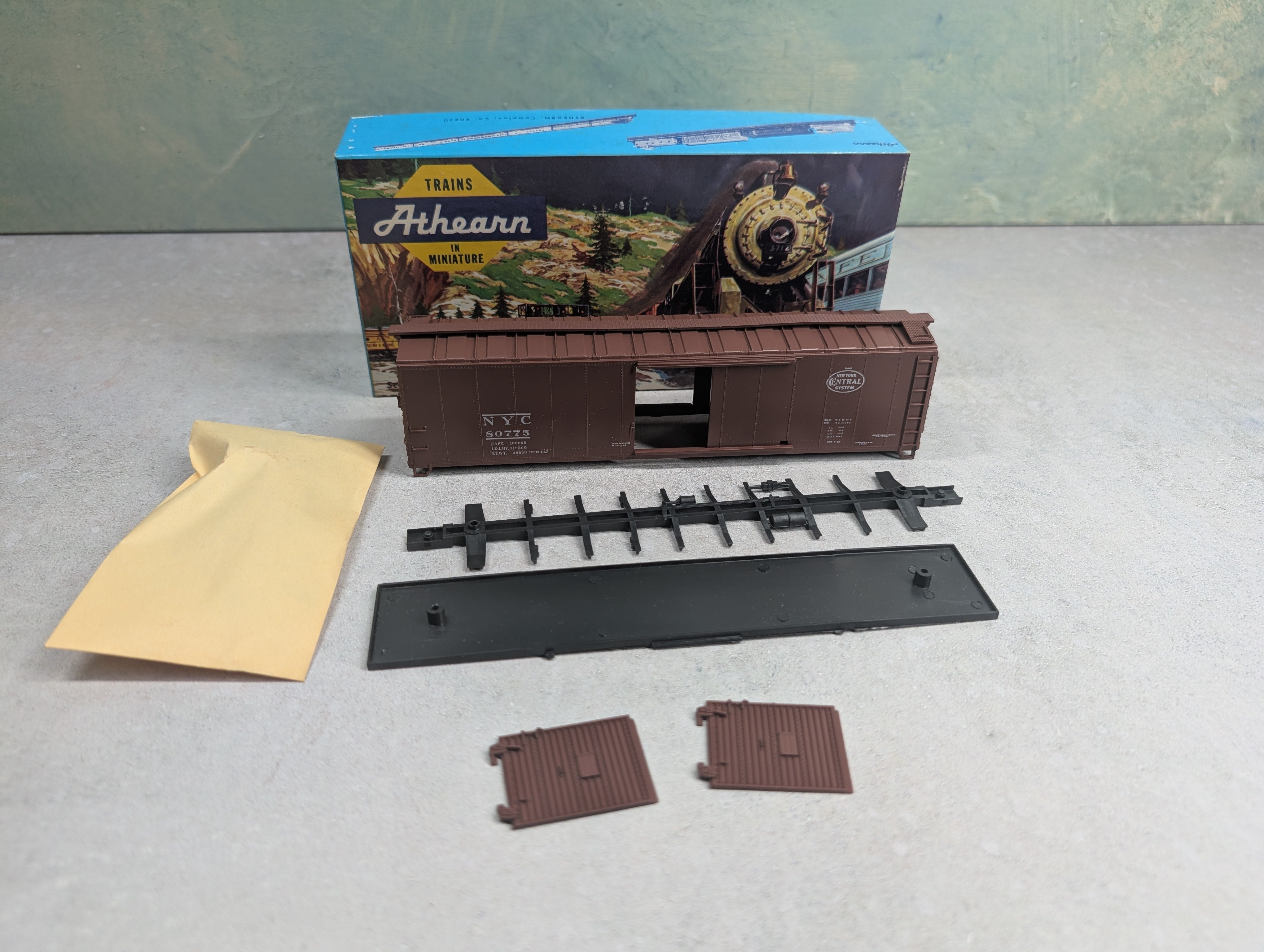 USED Athearn 5057 HO Scale 50' SD Box Car New York Central NYC #80775 KIT