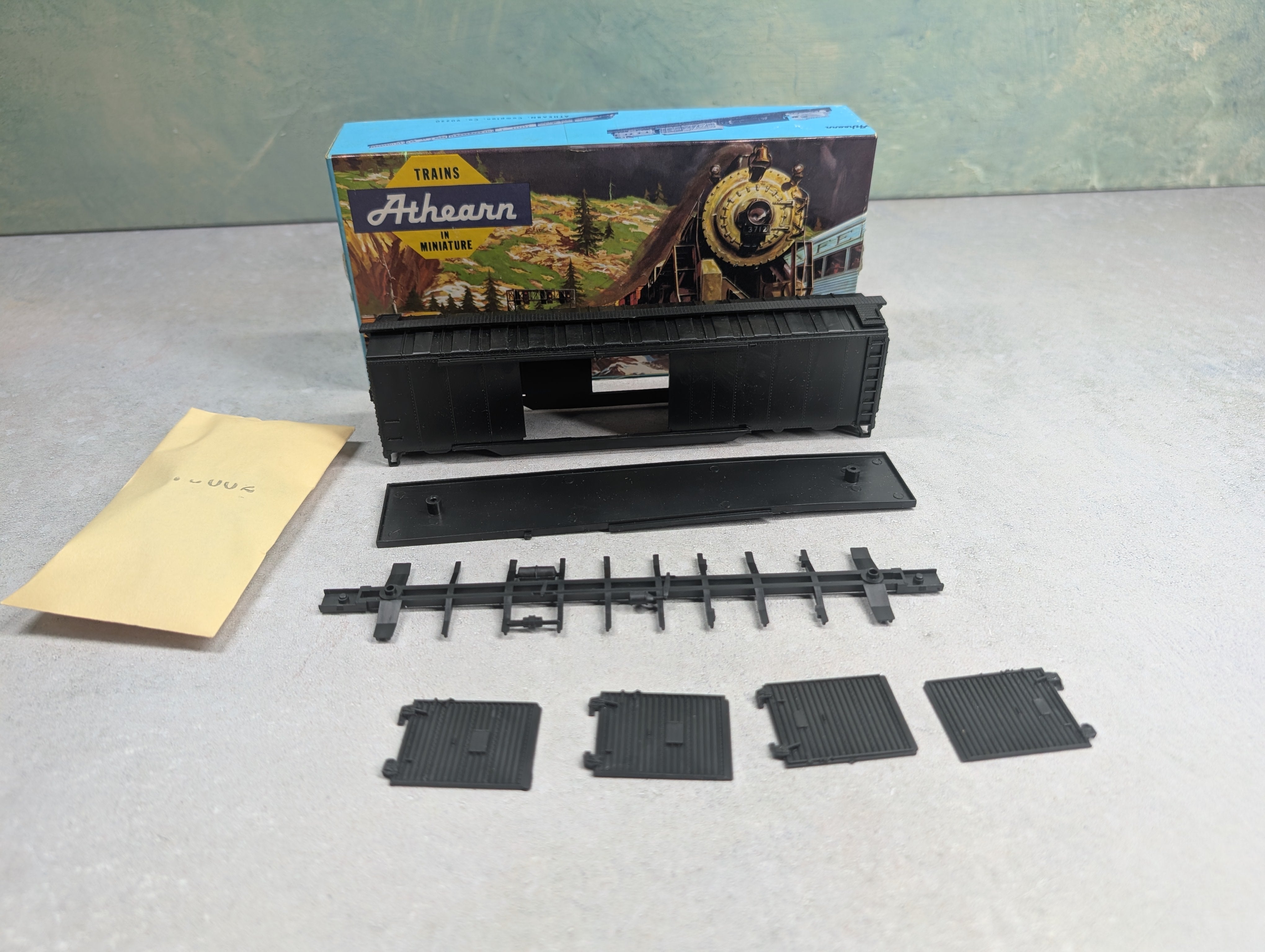 USED Athearn 1309 HO Scale 50' DD Box Car Undecorated Black KIT