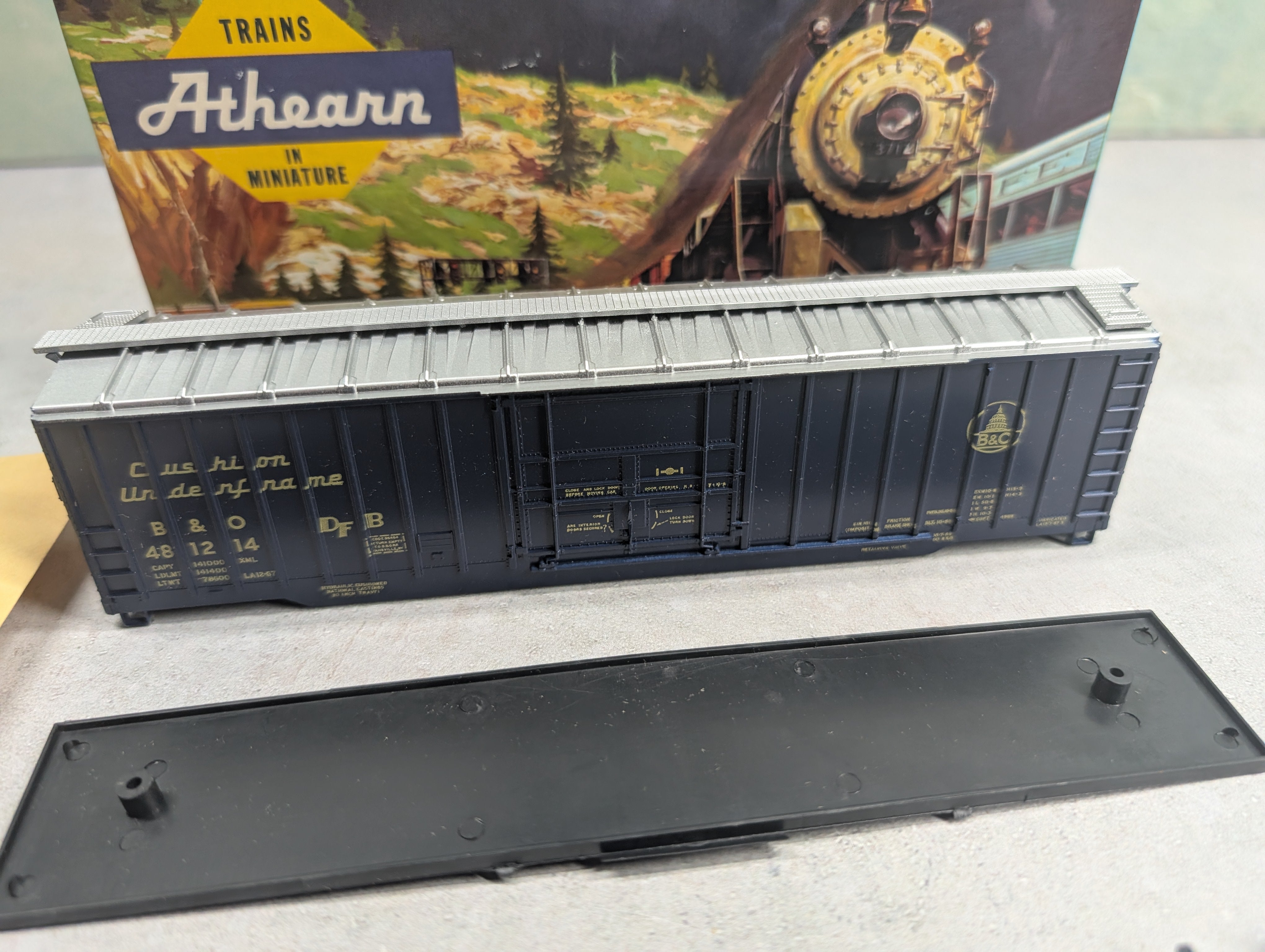 USED Athearn 1337 HO Scale 50' Outside Braced Box Car Baltimore and Ohio B&O #481214 KIT
