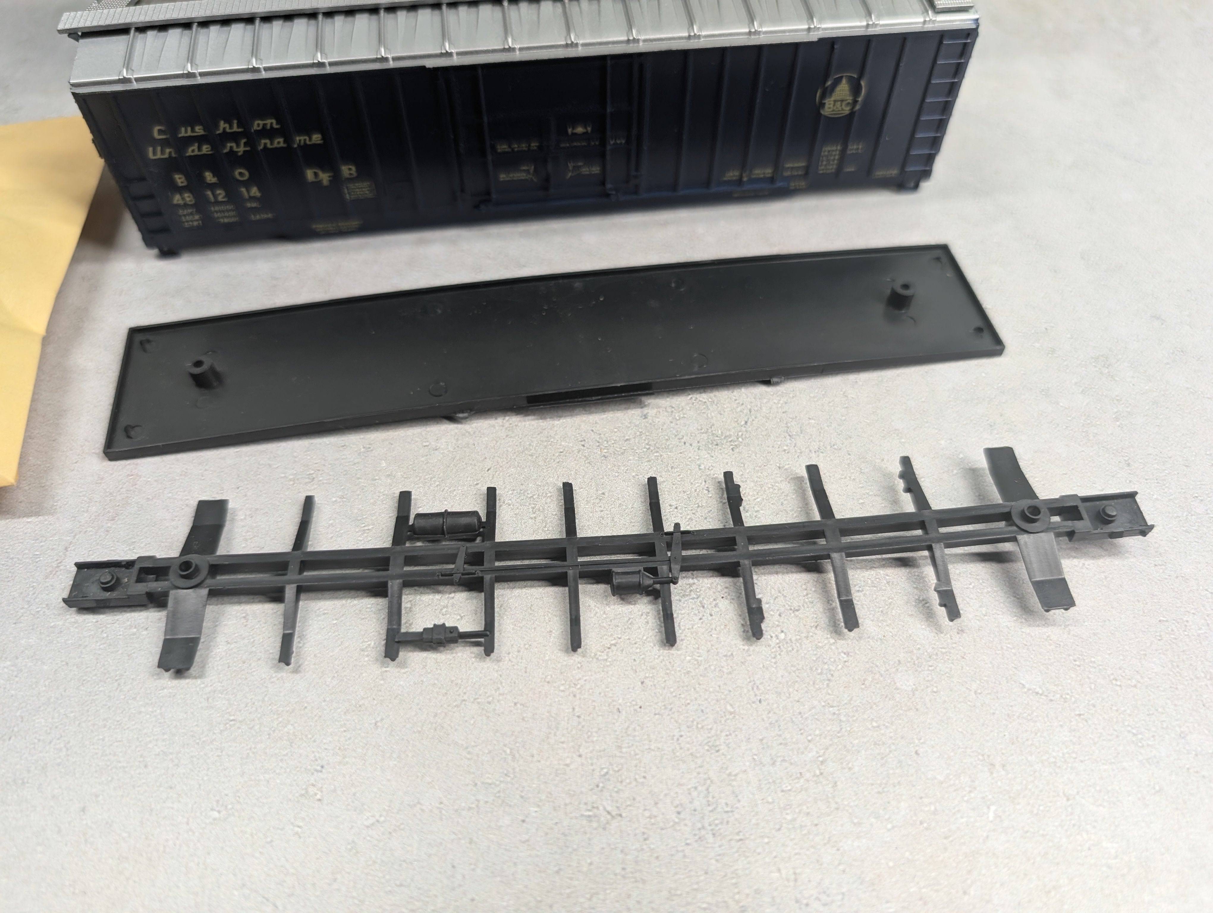 USED Athearn 1337 HO Scale 50' Outside Braced Box Car Baltimore and Ohio B&O #481214 KIT