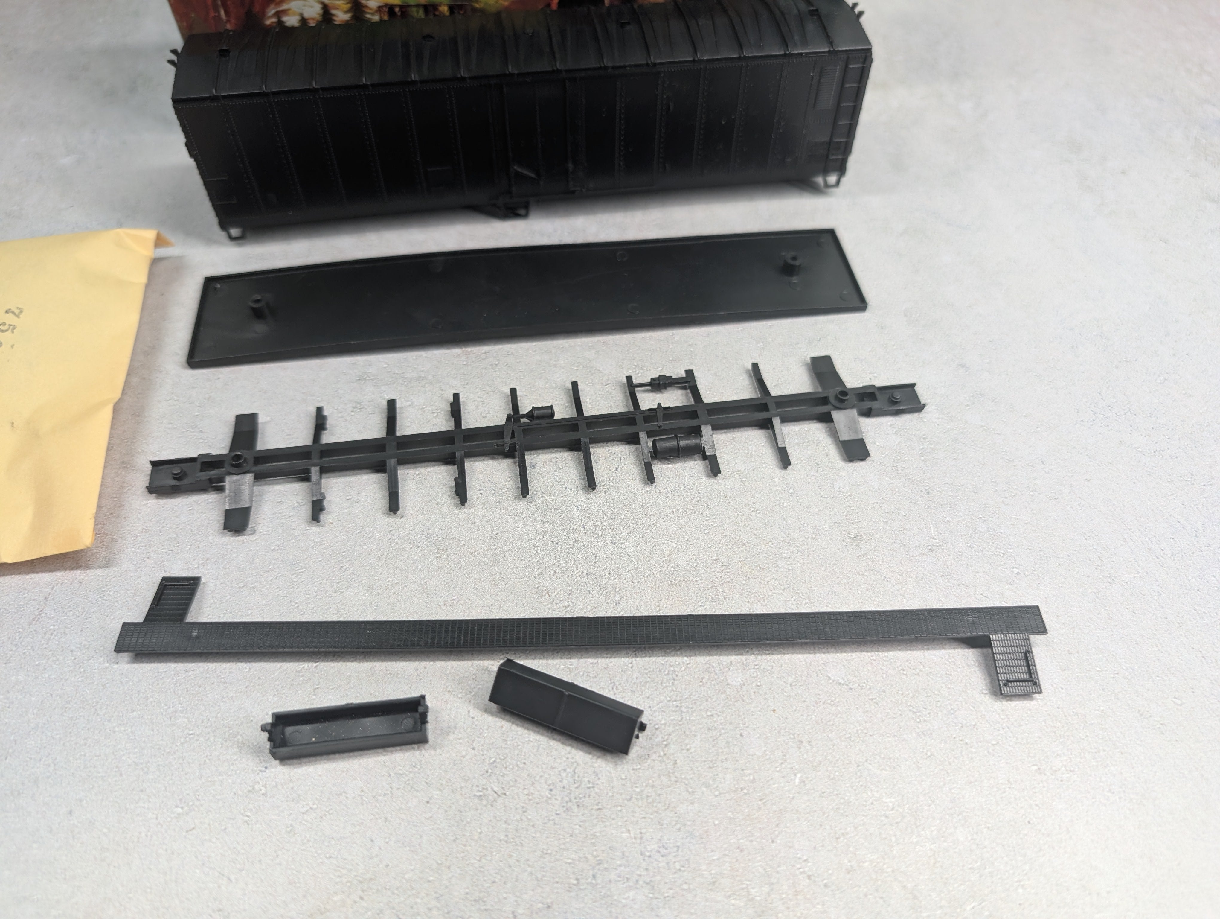 USED Athearn 1624 HO Scale 50' Reefer Box Car Undecorated Black KIT