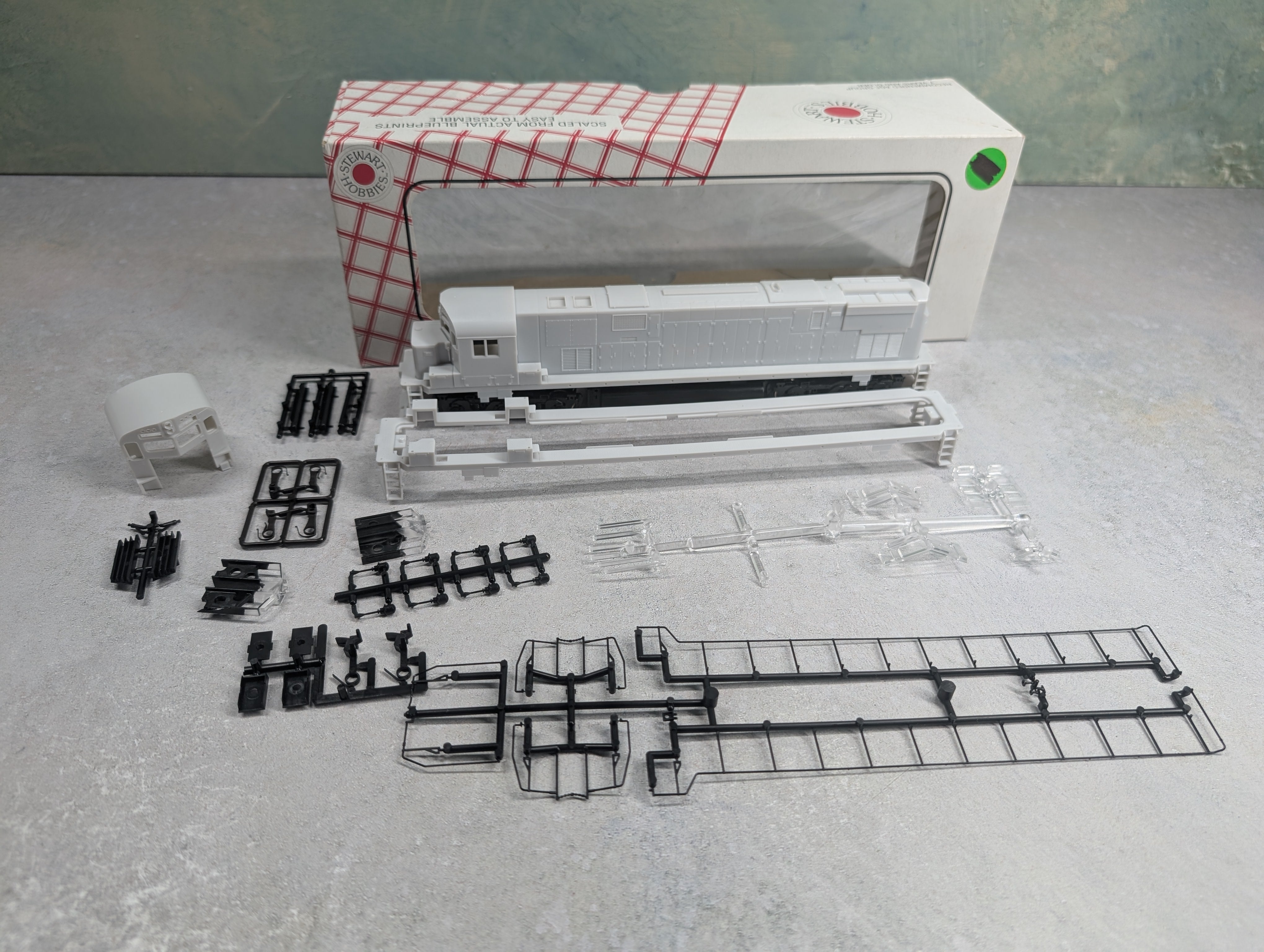 USED Stewart Hobbies 6200 HO Scale Alco Century 628 Diesel Locomotive Undecorated Single Sand Filler Runs Great DC KIT