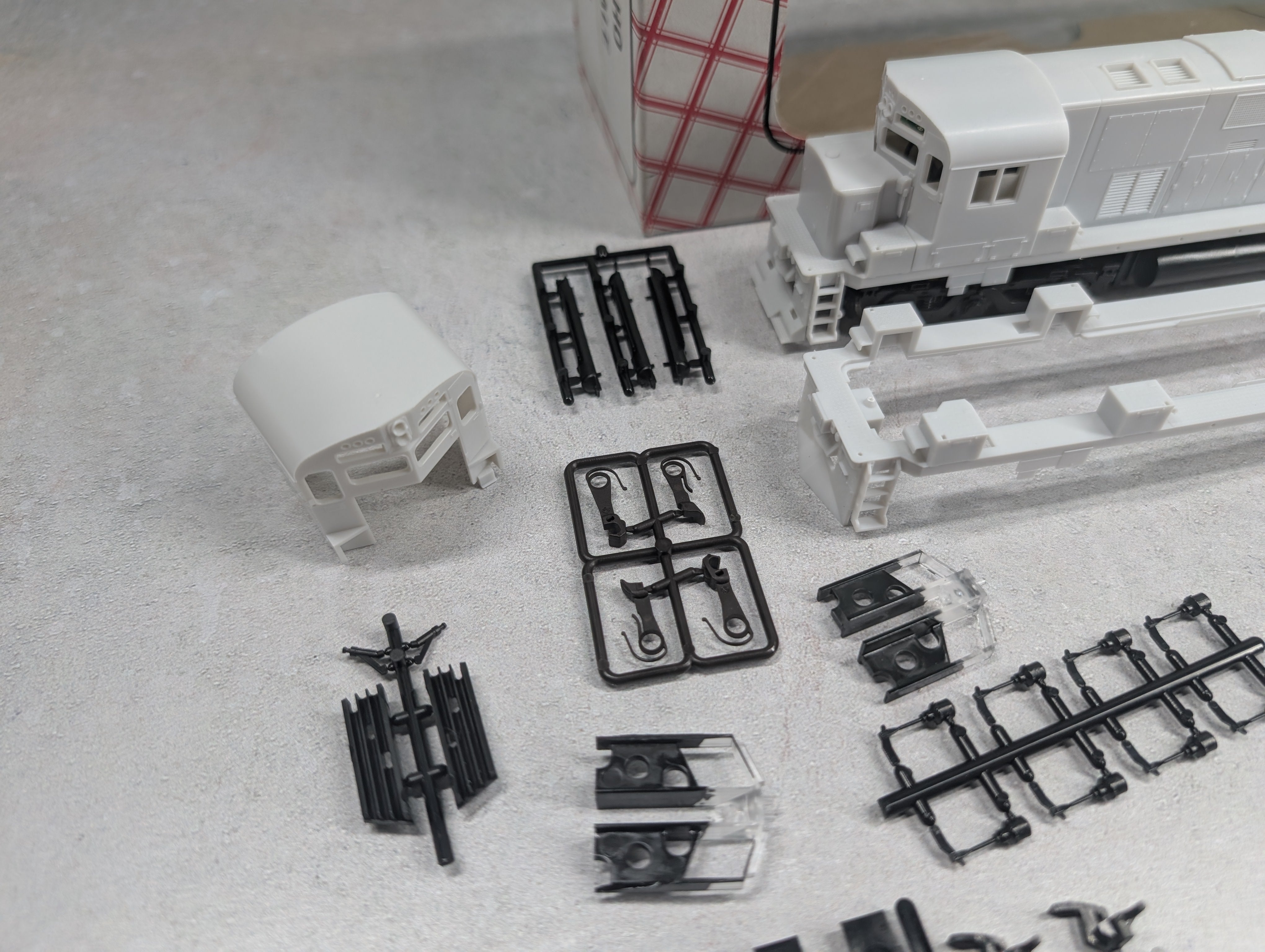 USED Stewart Hobbies 6200 HO Scale Alco Century 628 Diesel Locomotive Undecorated Single Sand Filler Runs Great DC KIT