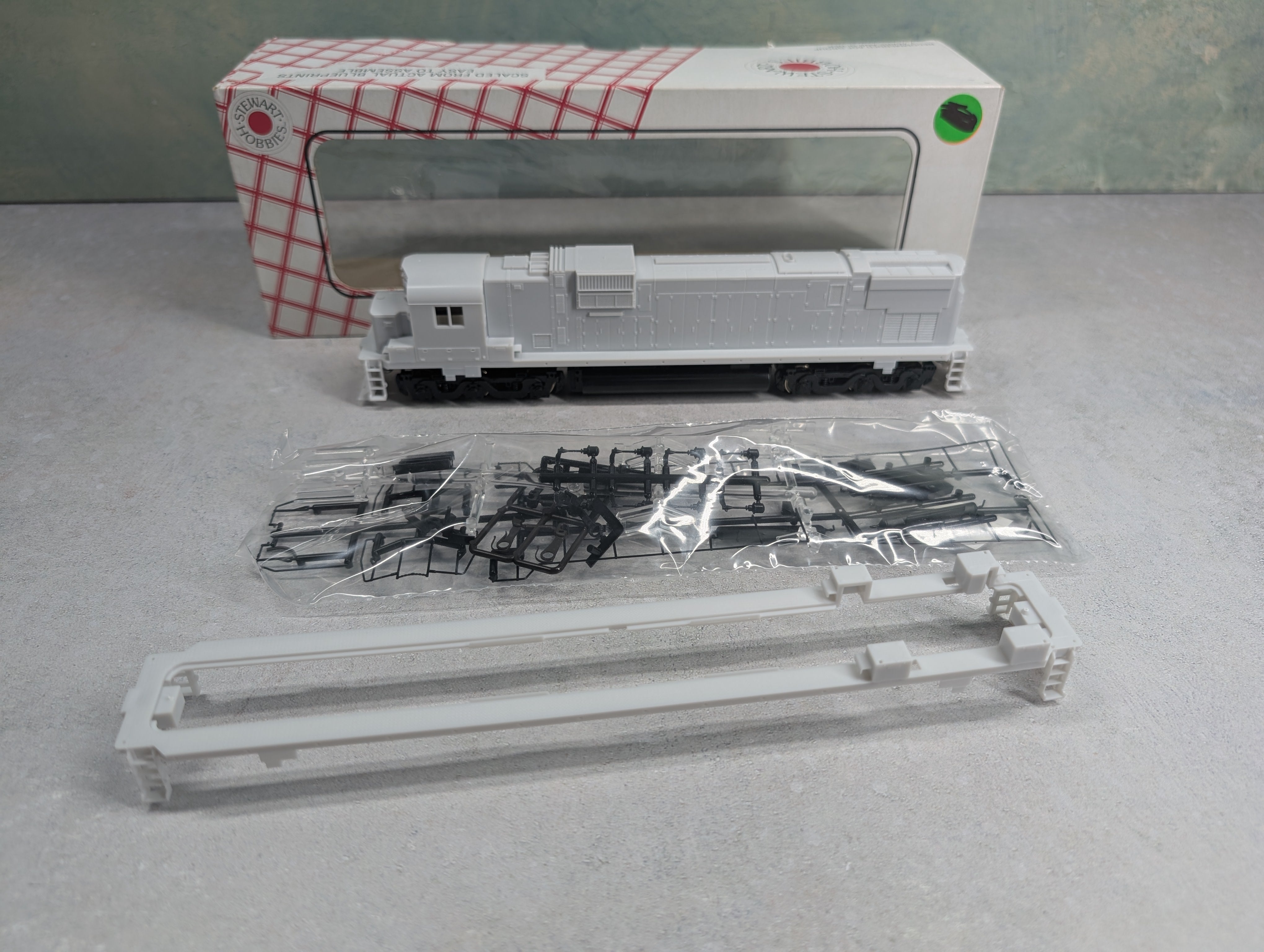 USED Stewart Hobbies 6300 HO Scale Alco Century 630 Diesel Locomotive Undecorated Single Sand Filler Runs Great DC KIT