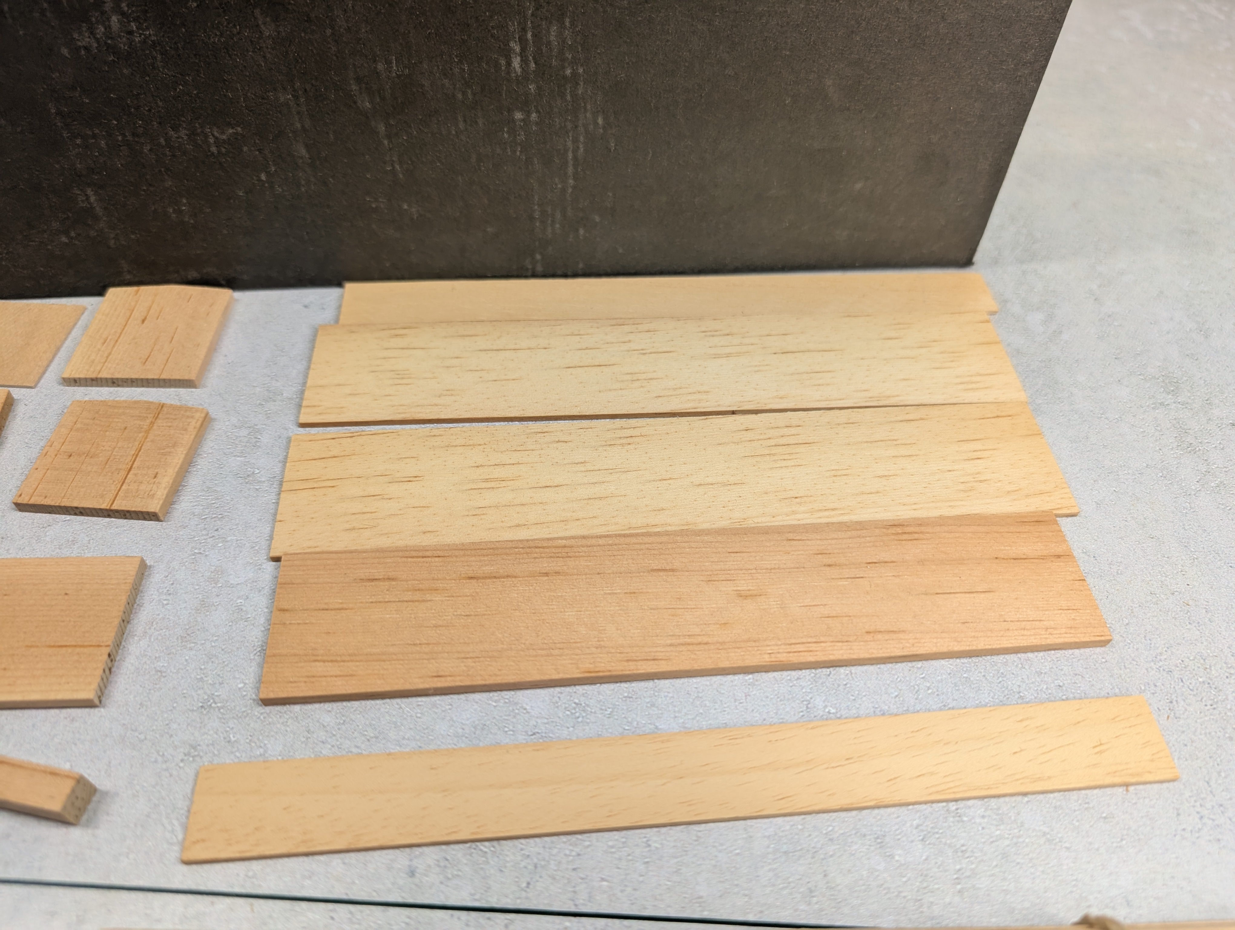 USED Roller Bearing Models HO Scale 50' Airslide Hopper Santa Fe ATSF KIT