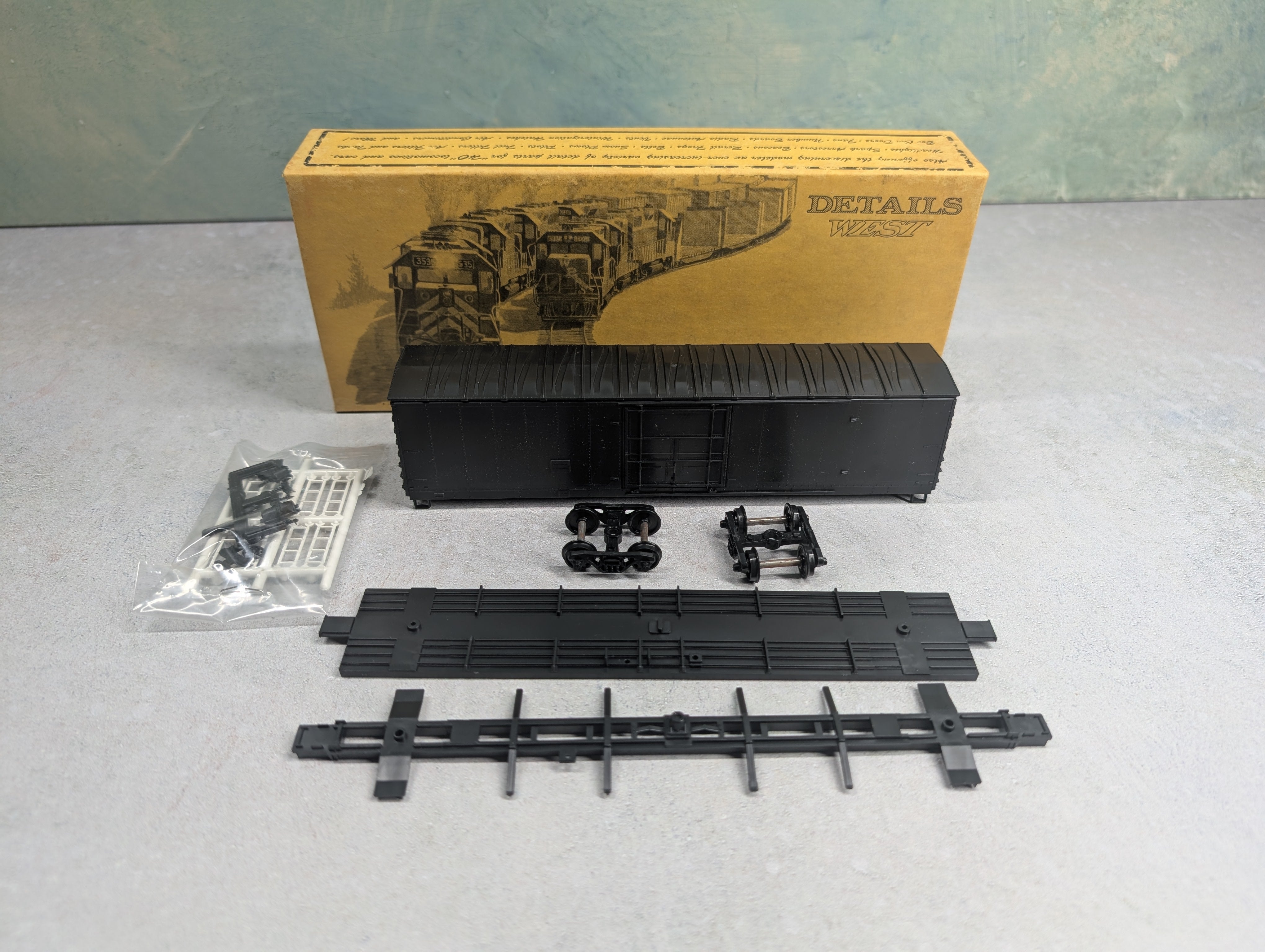 USED DETAILS WEST HO Scale 50' Insulated Box Car Undecorated KIT
